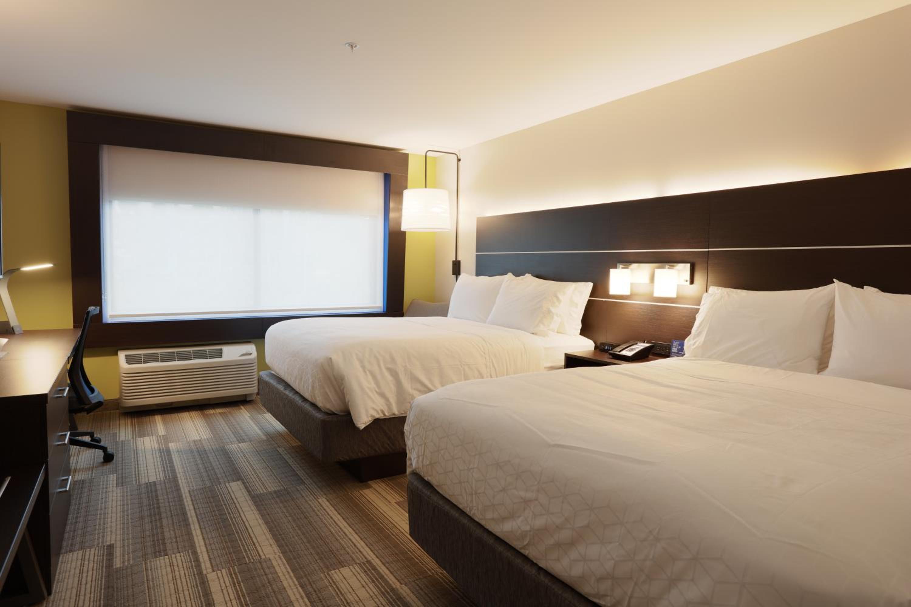 Standard Room with Two Queen Beds