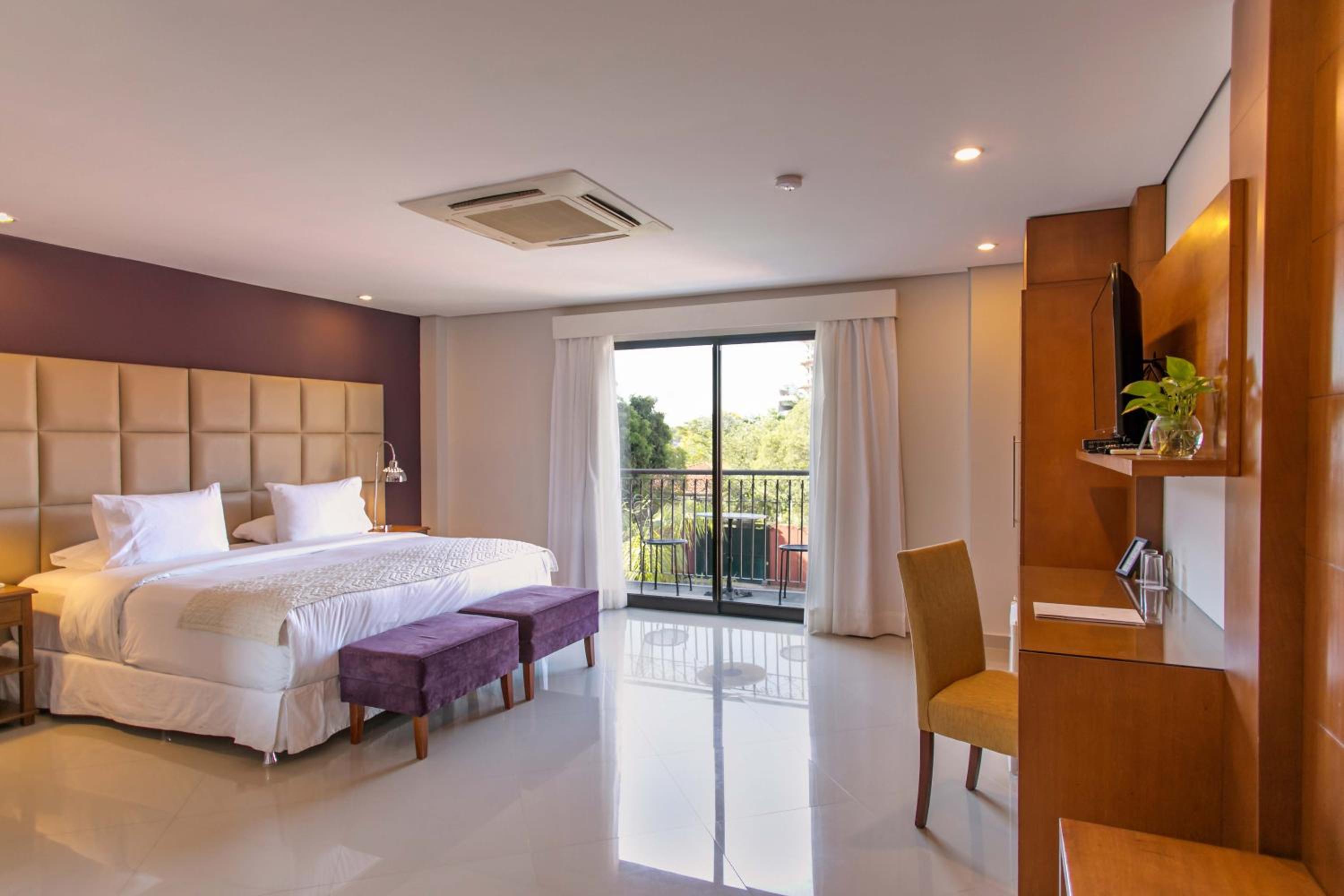 Executive Room
