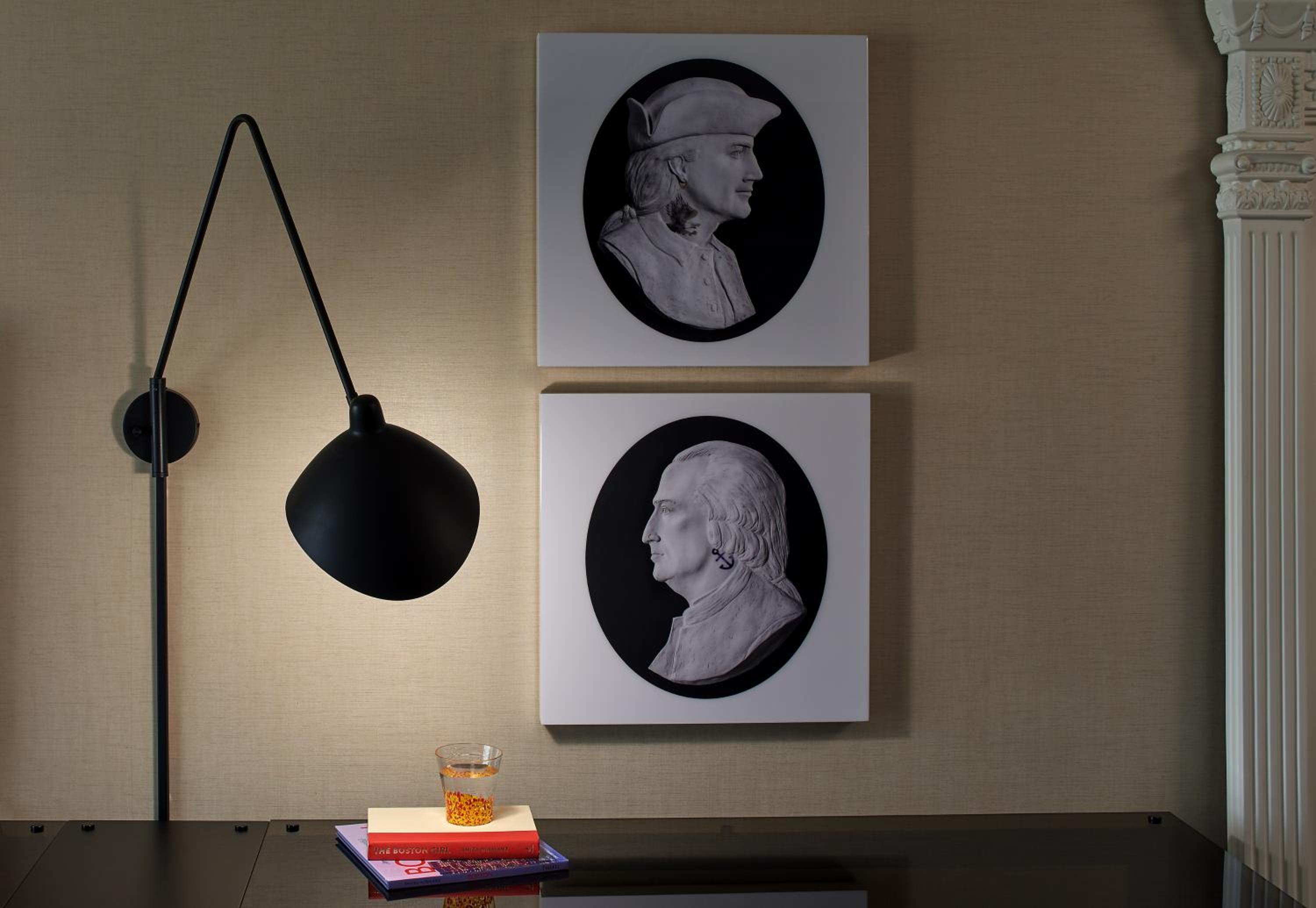 One Bedroom Skyline View Suite, King Bed