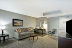 Junior King Suite with Sofa Bed в Hilton Garden Inn Toledo Perrysburg