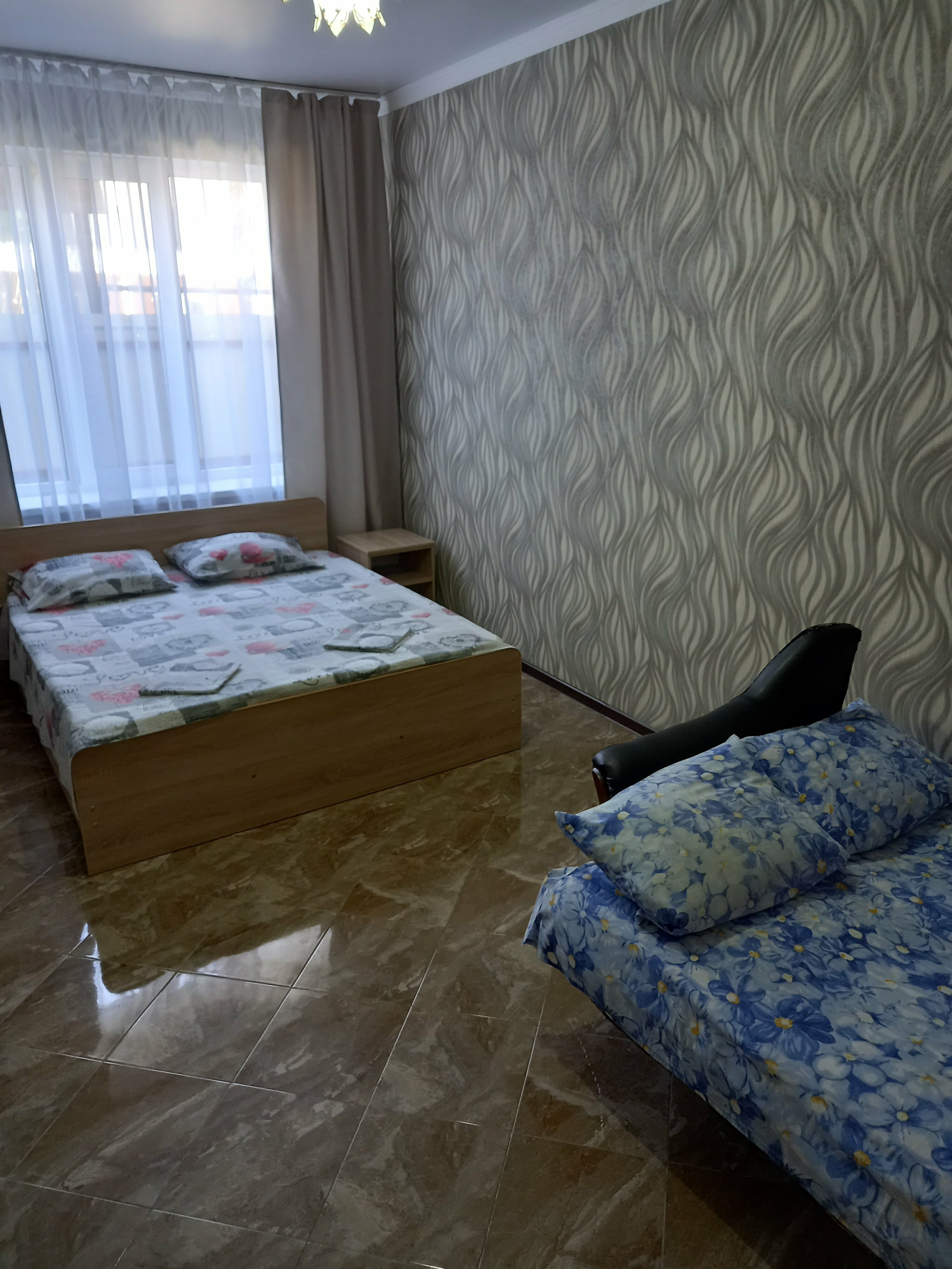 Cемейный номер с собственной ванной комнатой