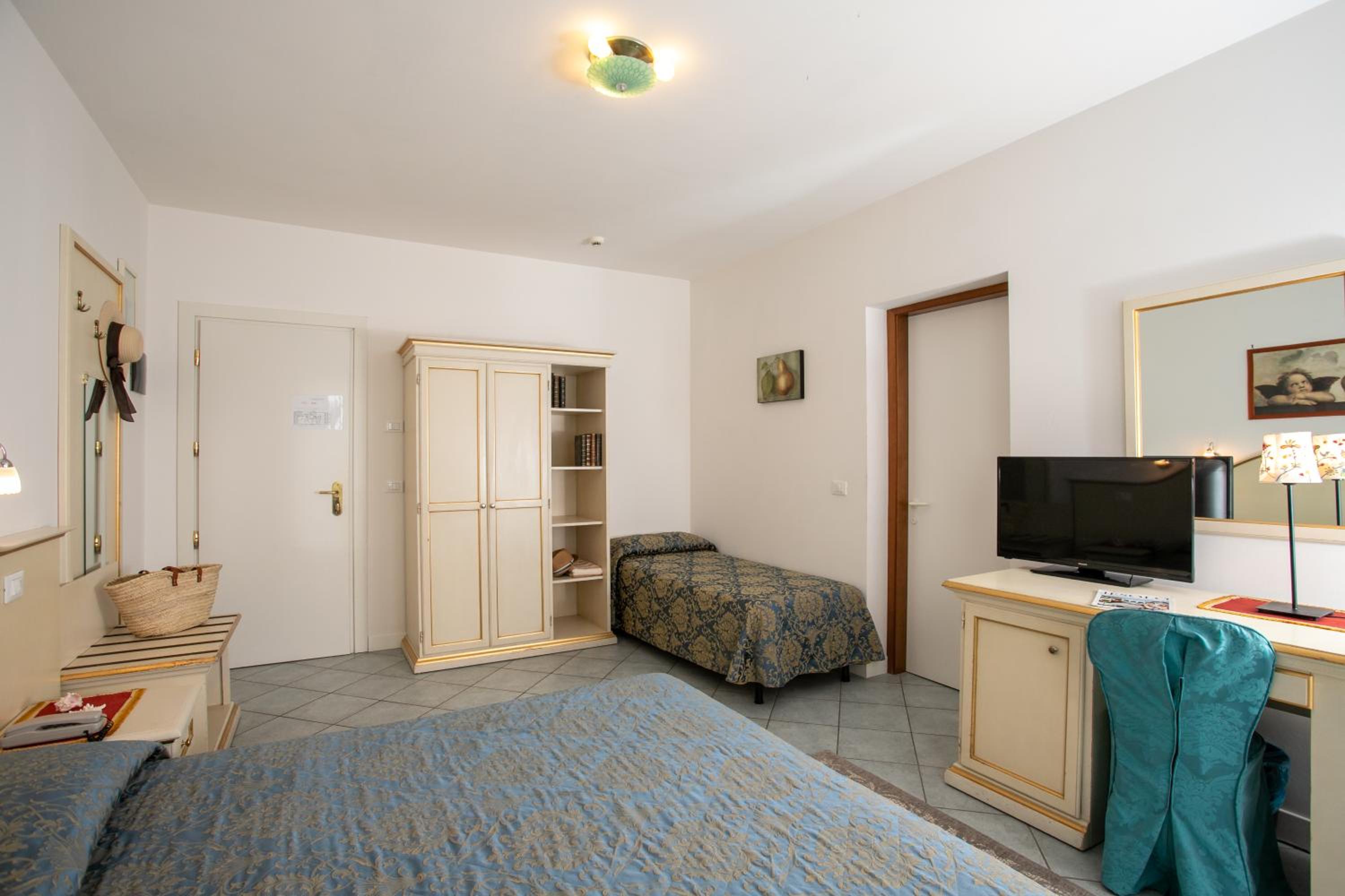 Triple Room with Balcony