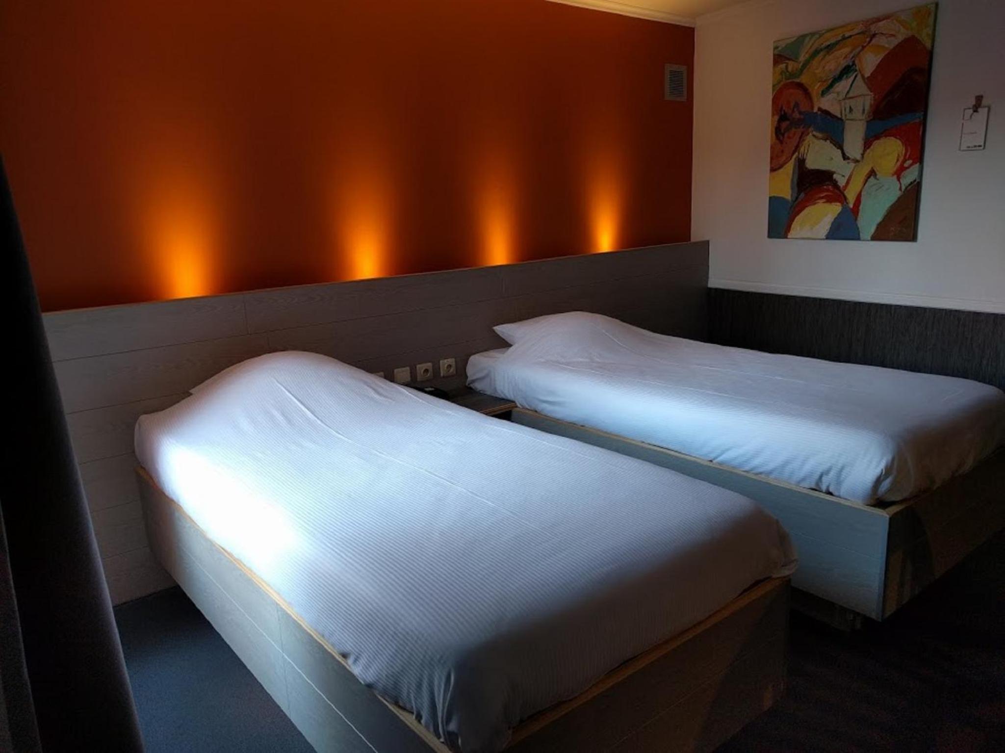 Comfort Twin Room with Courtyard View