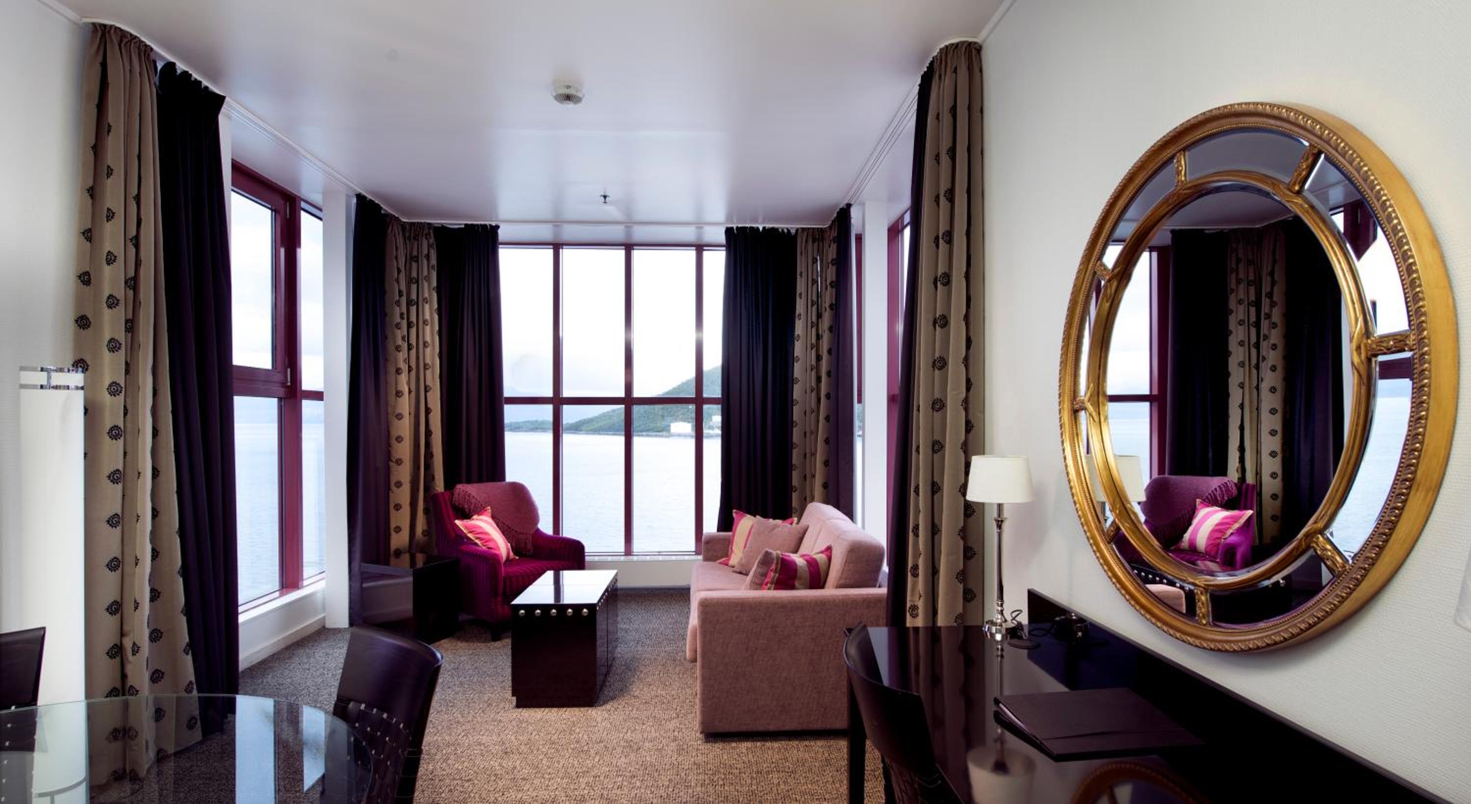 Junior Suite with Ocean View