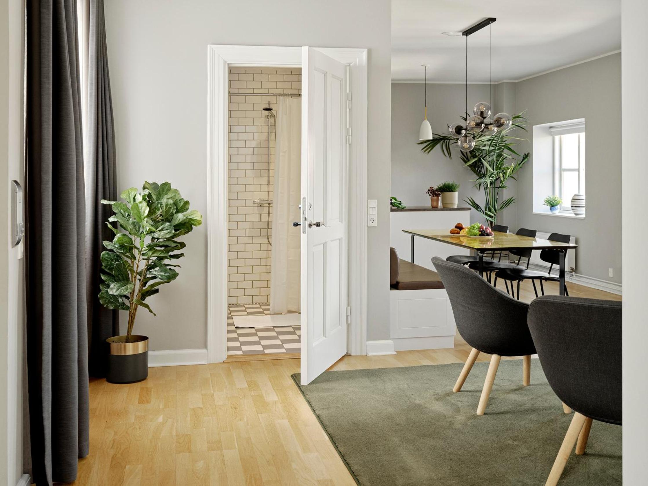 Two-Bedroom Apartment with Elevator