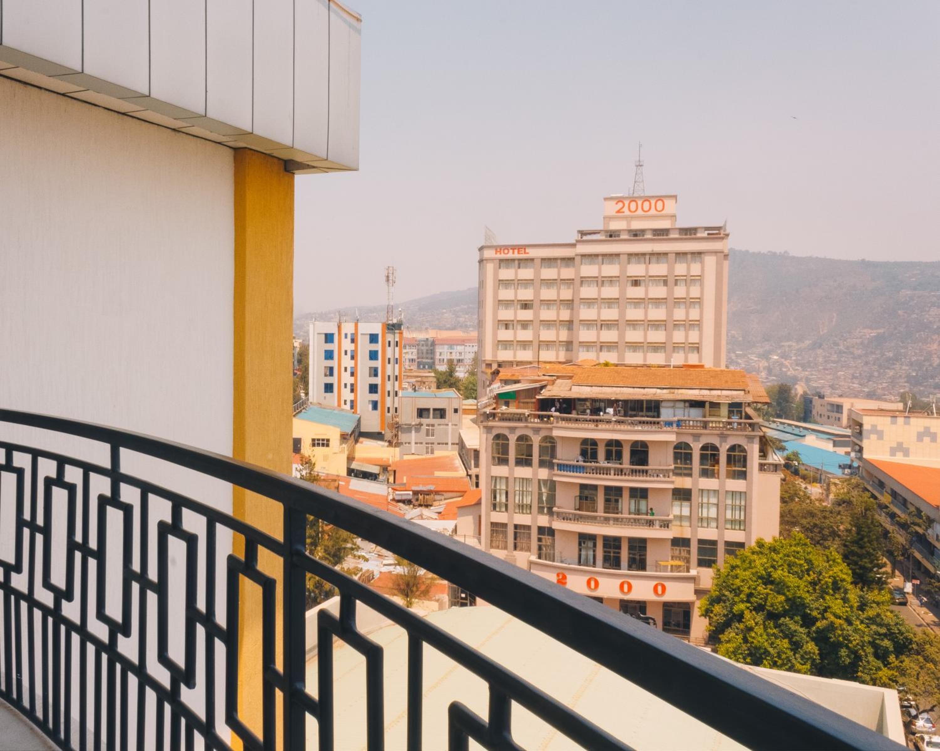 Apartment With Mountain View