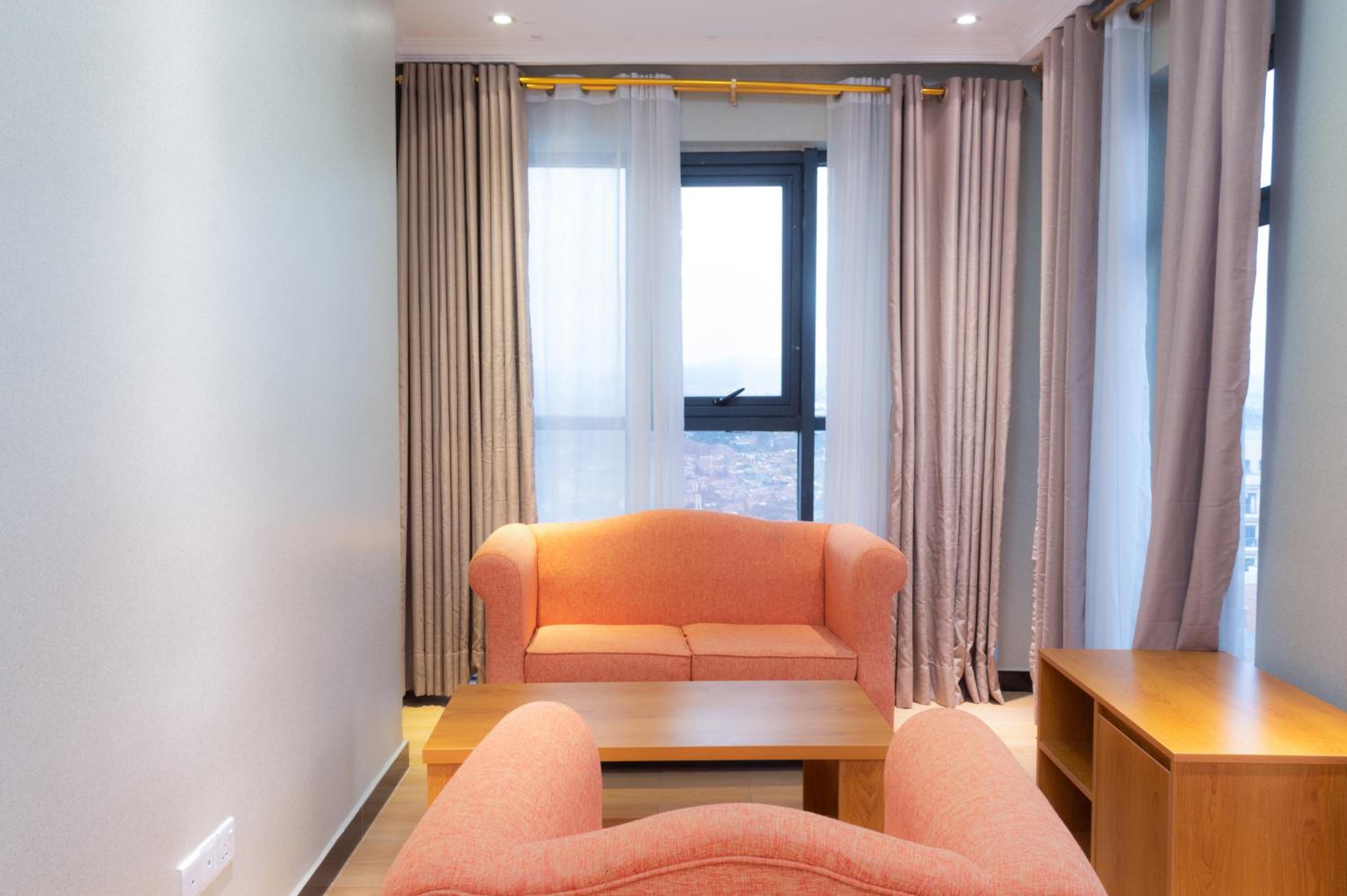 Apartment With Mountain View