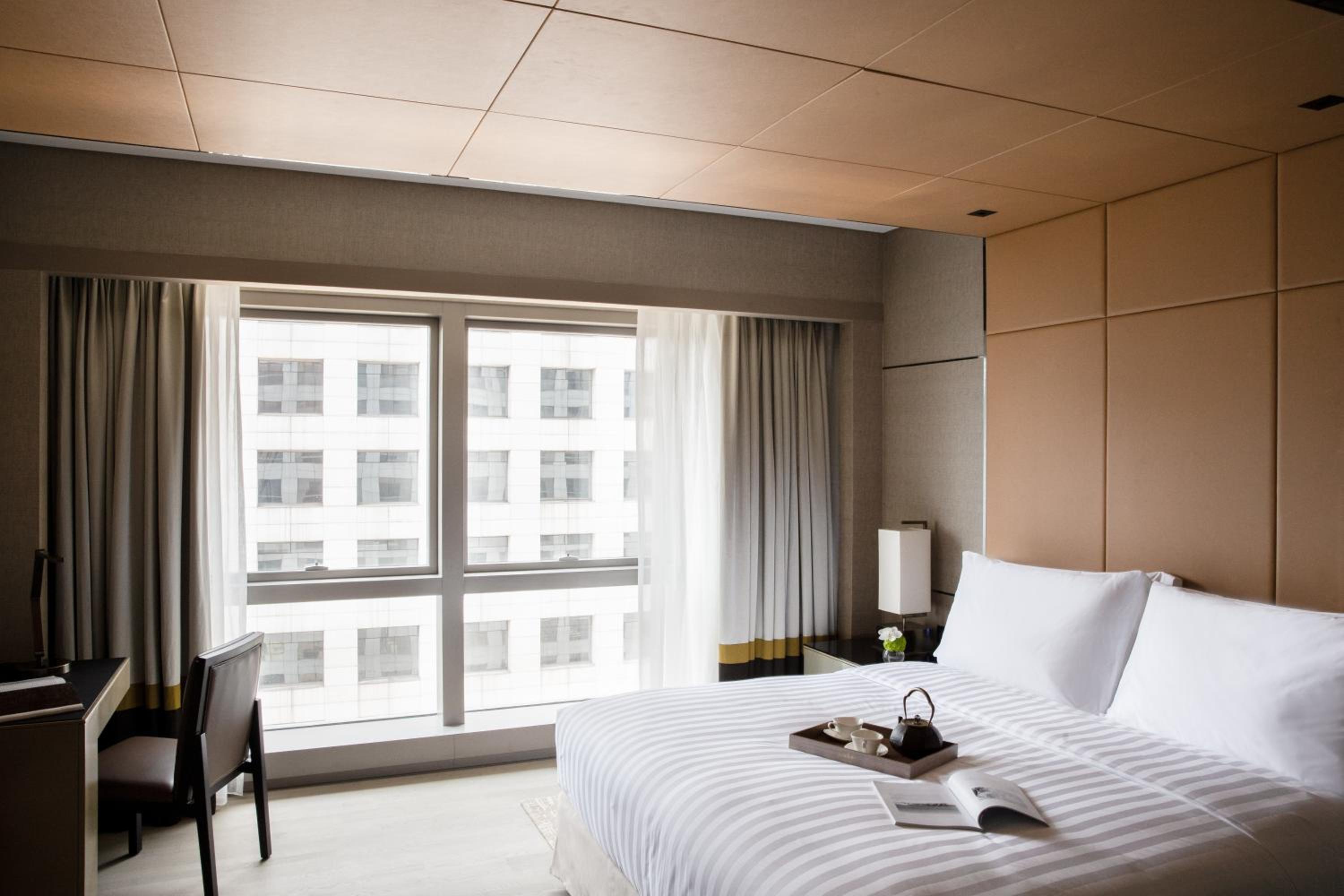 Two Bedroom Deluxe Residence Contemporary