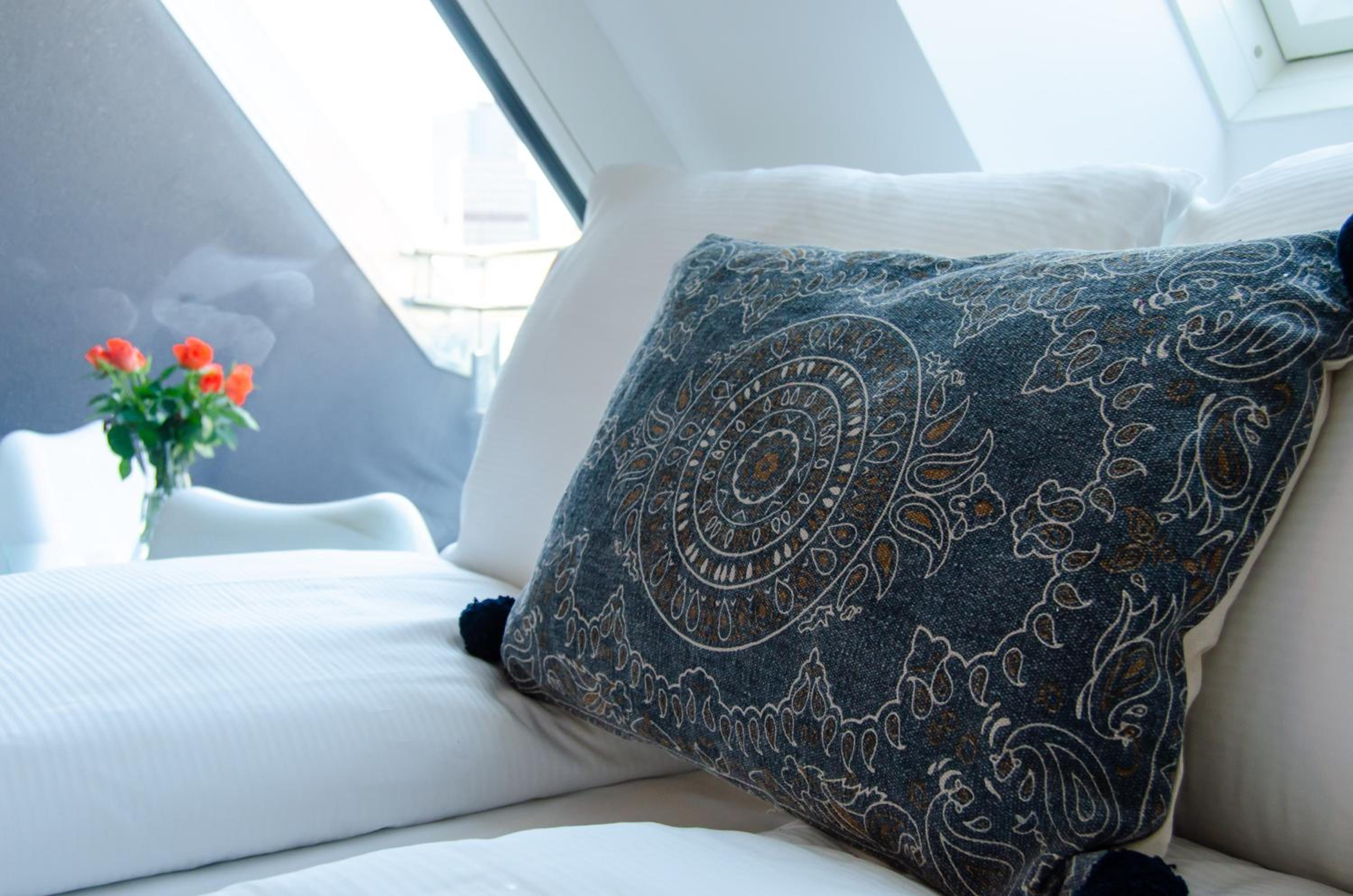 Deluxe One-Bedroom Apartment with Terrace