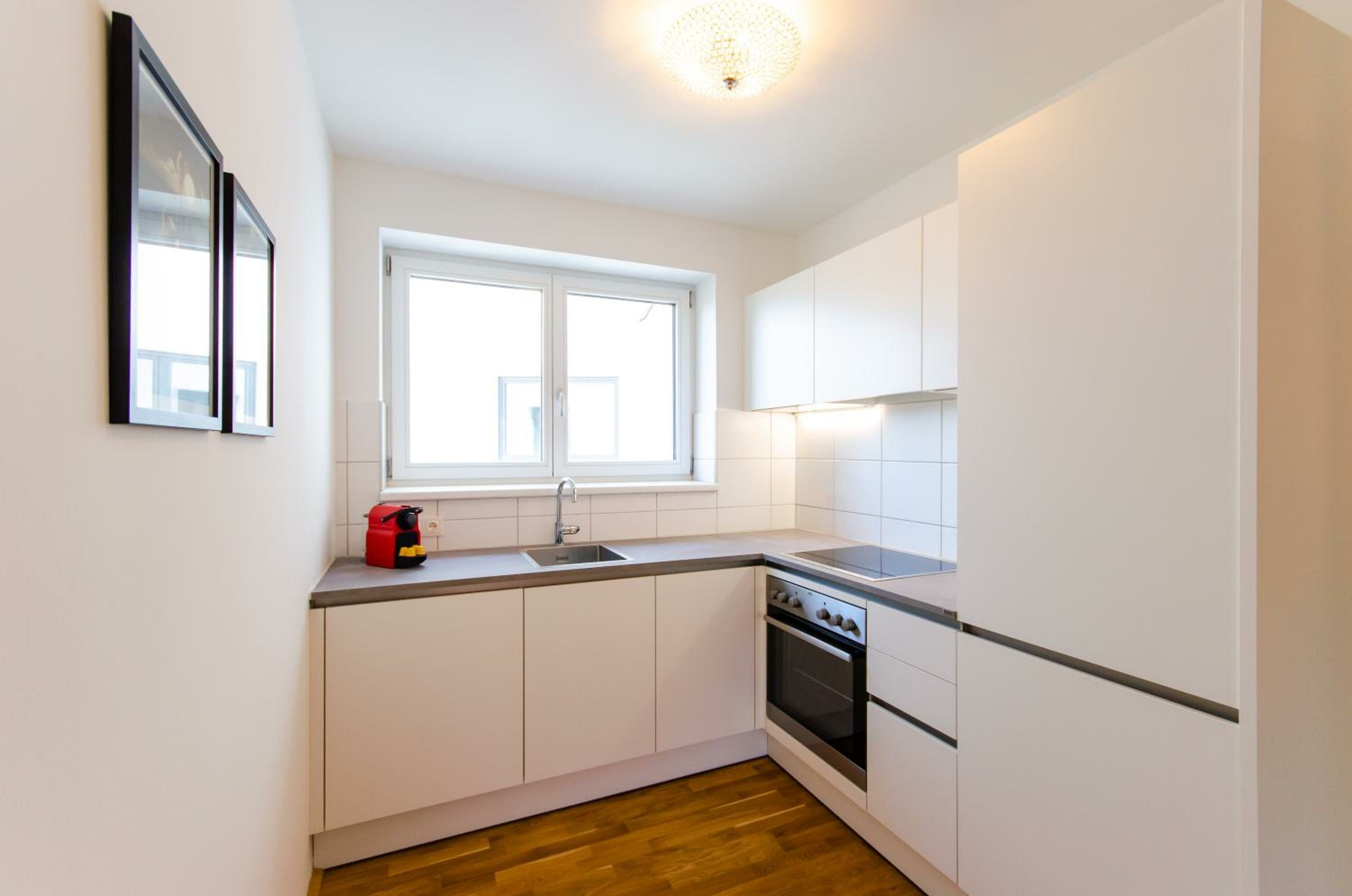 Deluxe One-Bedroom Apartment with Terrace