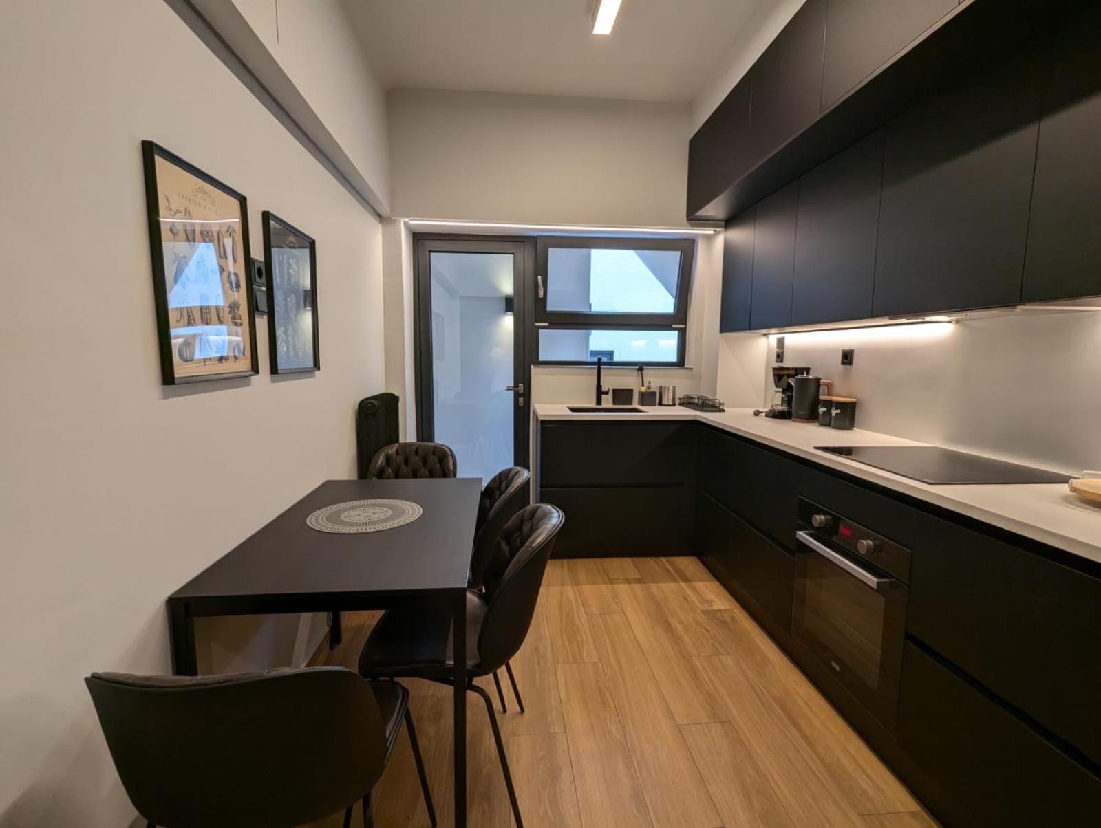 Two-Bedroom Deluxe Apartment with Balcony (Separate building)