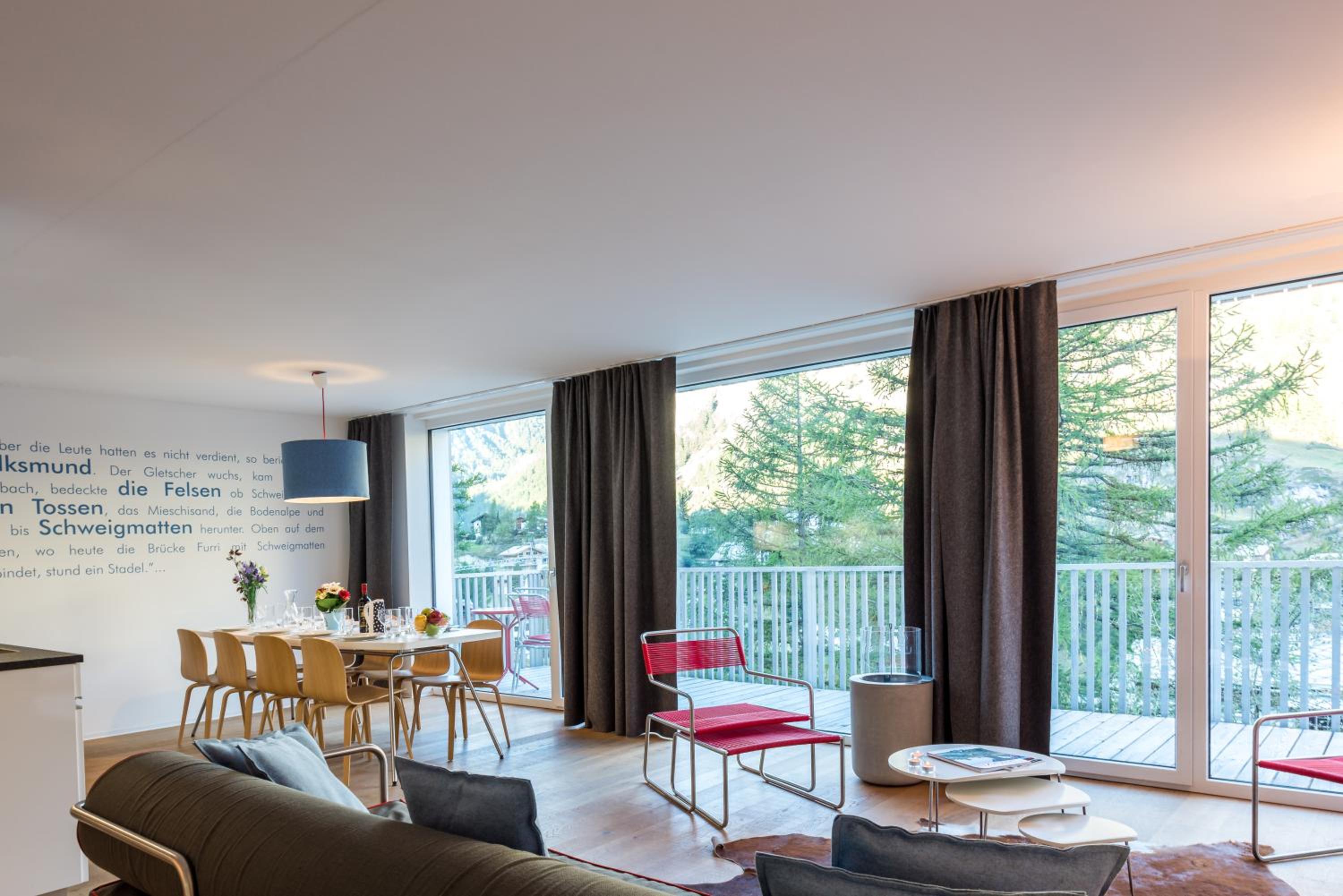 Apartment with Matterhorn view and balcony: 436 ft²/1432 ft²