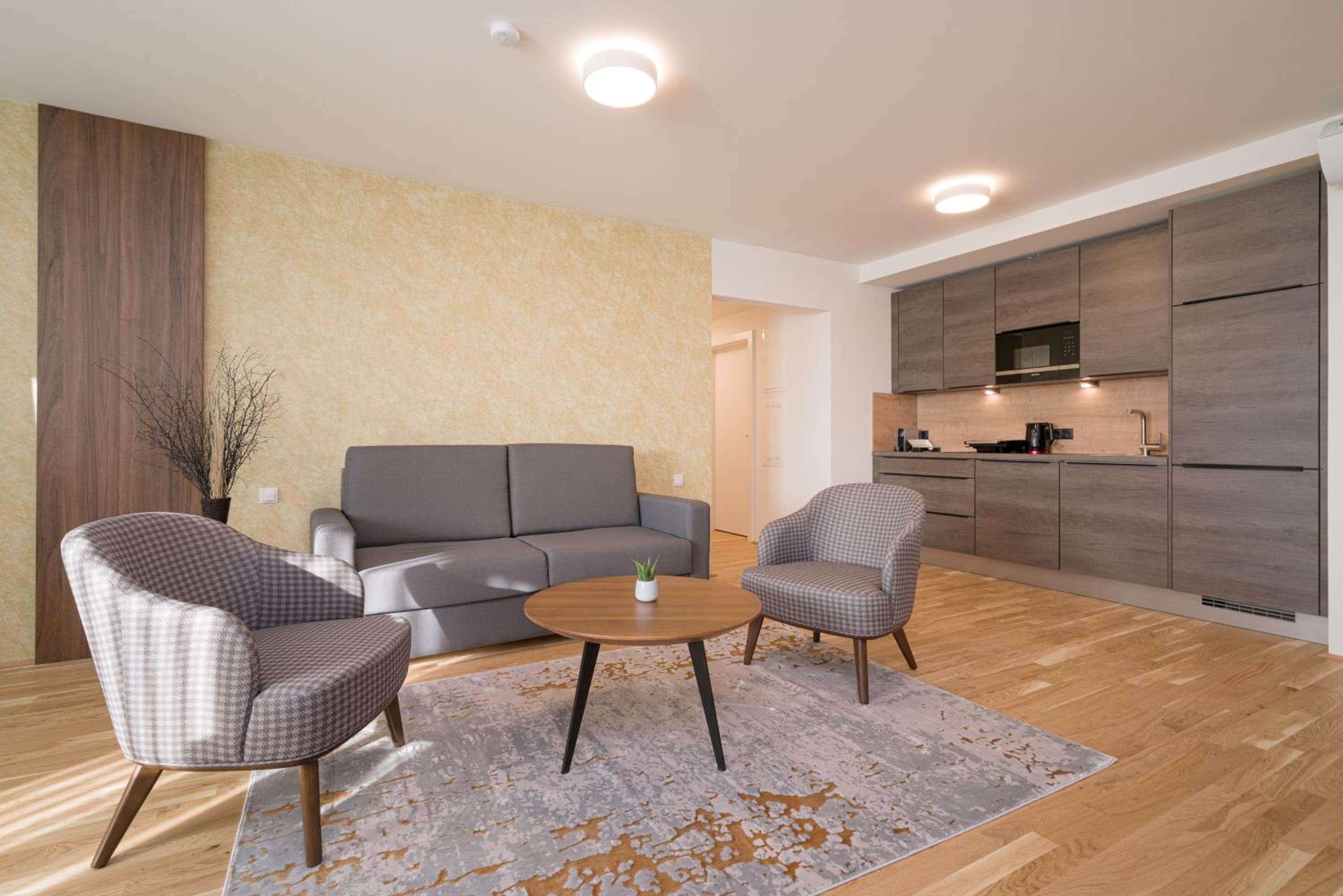 Four-Bedroom Apartment with Balcony 