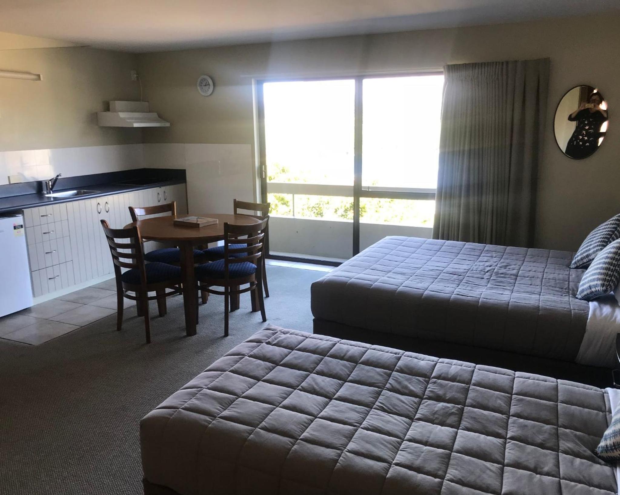 Lakeview Two Bedroom with Kitchenette