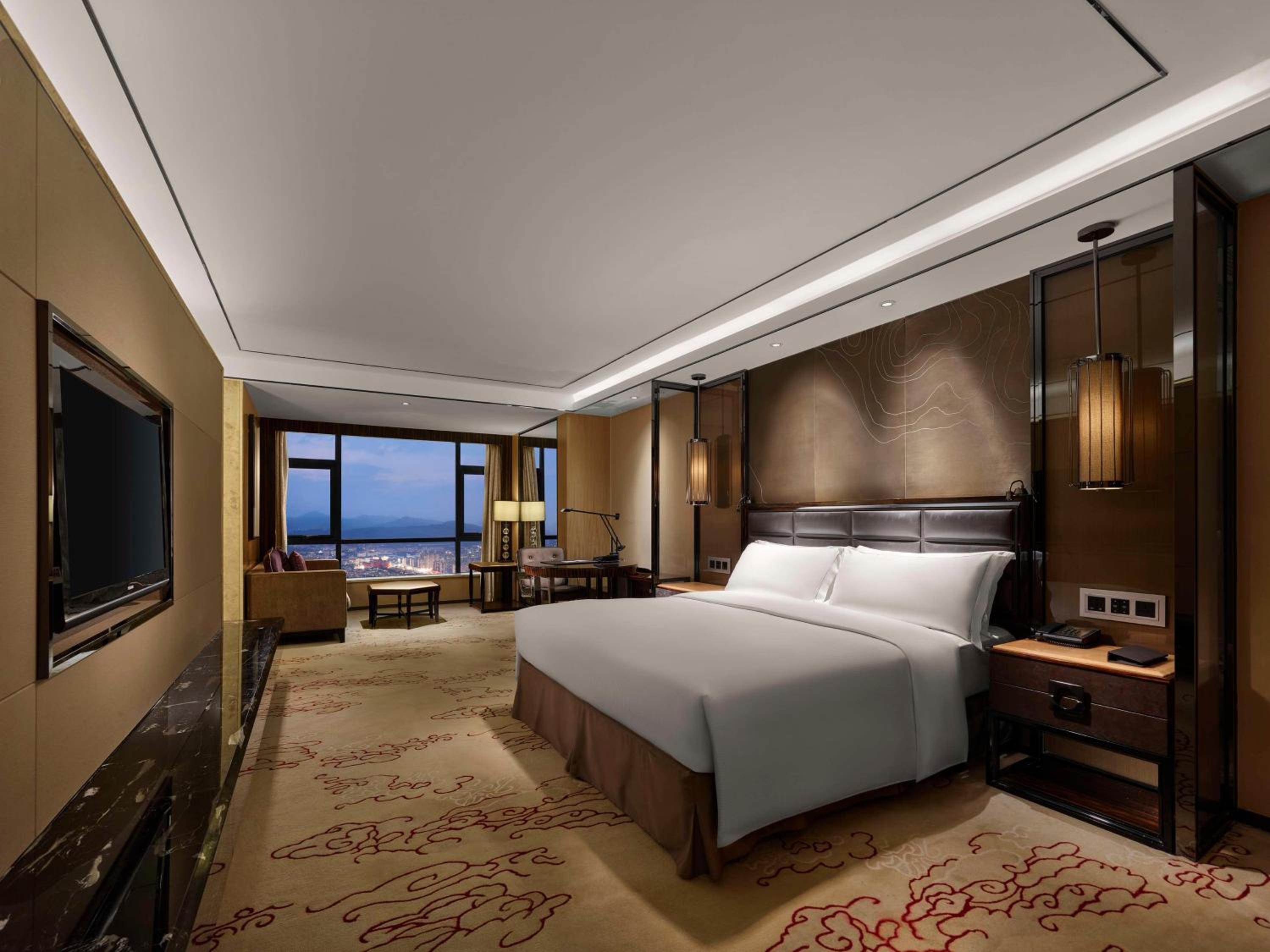Executive King Room with Executive Lounge Access