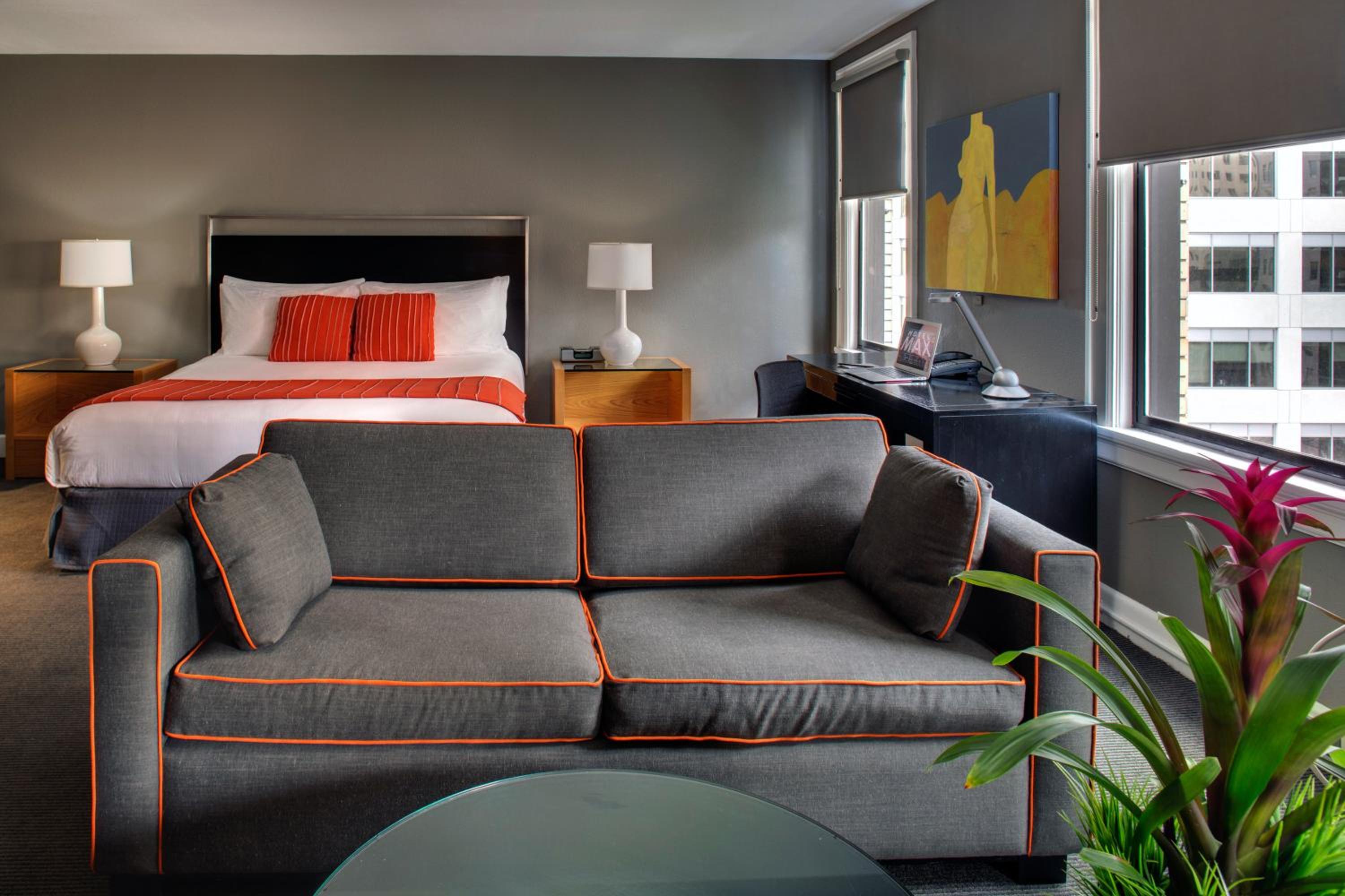 Max Studio King Room