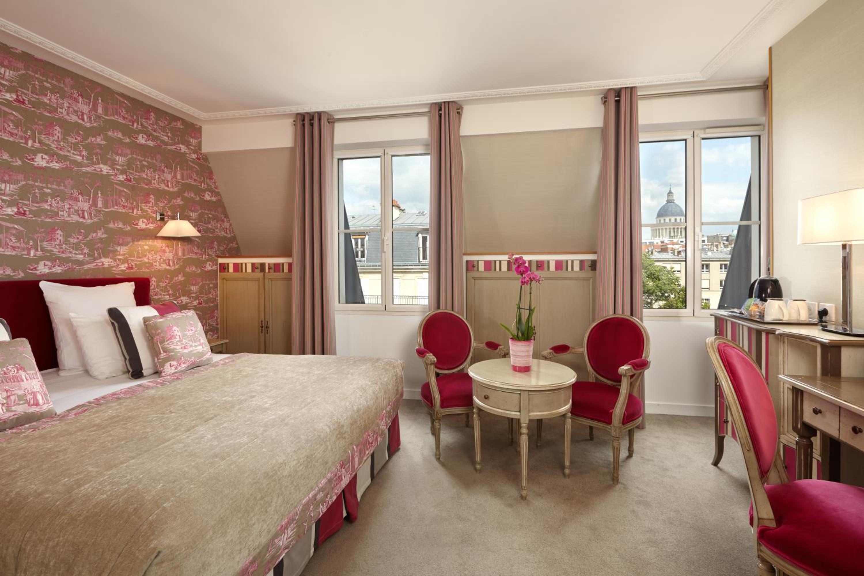 Deluxe Double or Twin Room