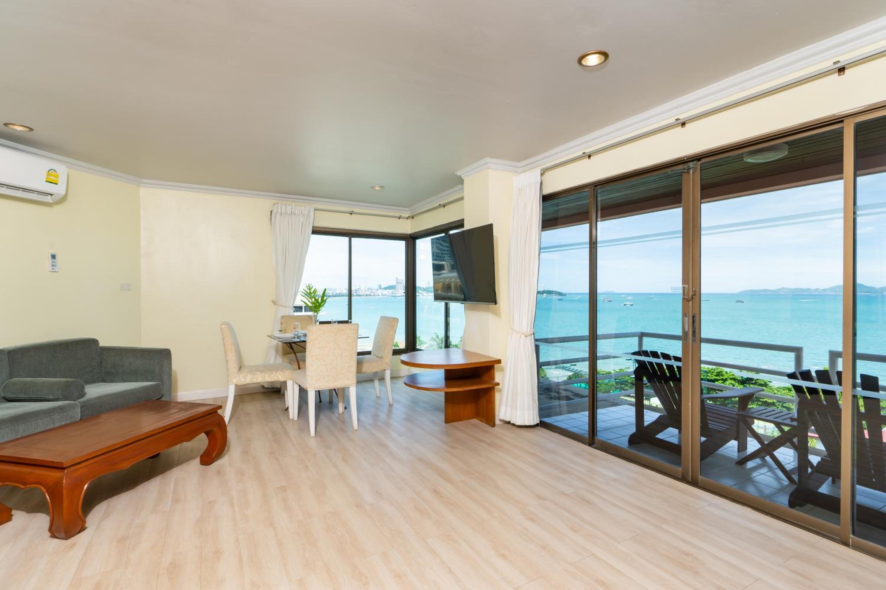 Suite with Sea View