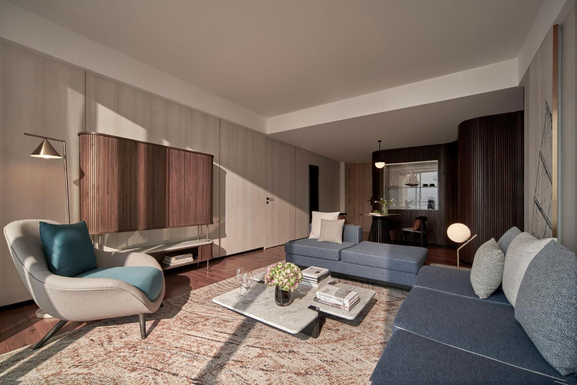 Executive Suite