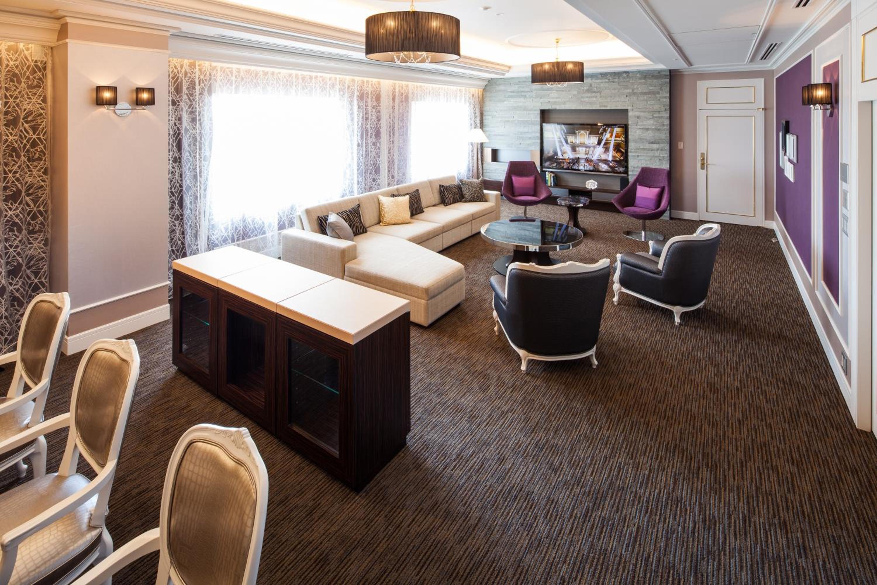 Royal Suite - Non-Smoking