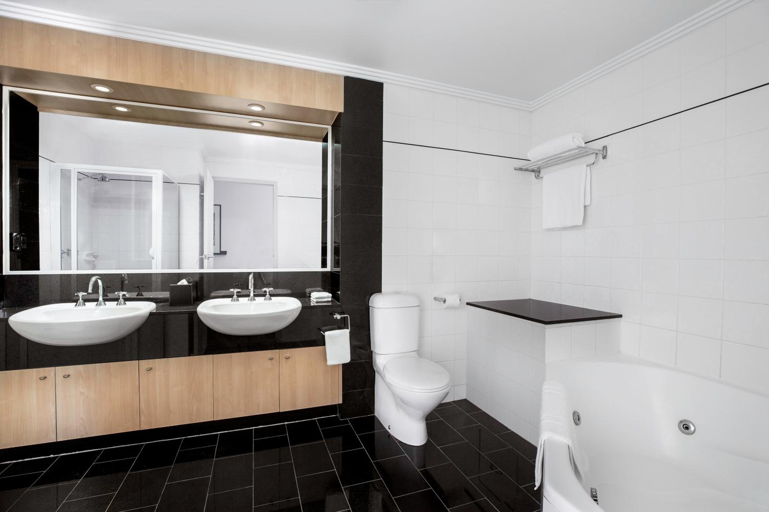 One-Bedroom Deluxe Apartment