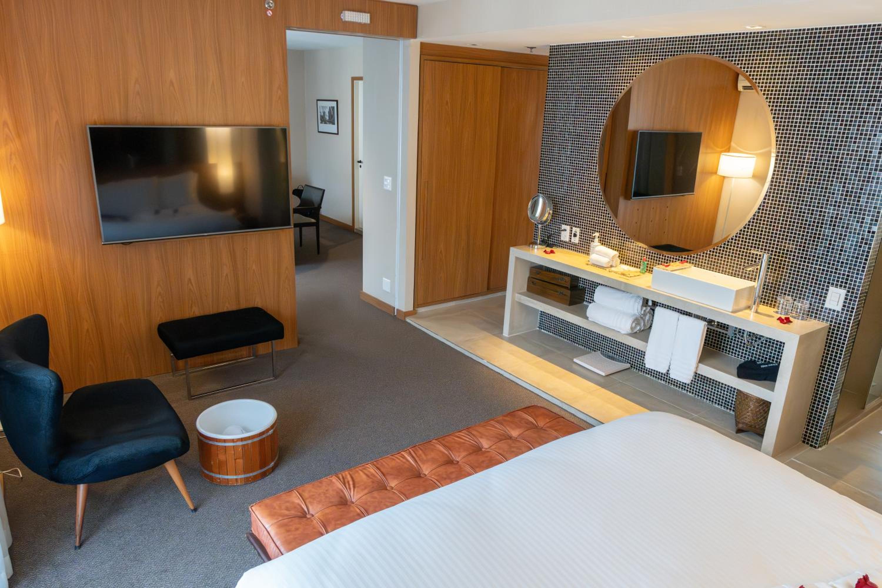 Suite with Spa Bath