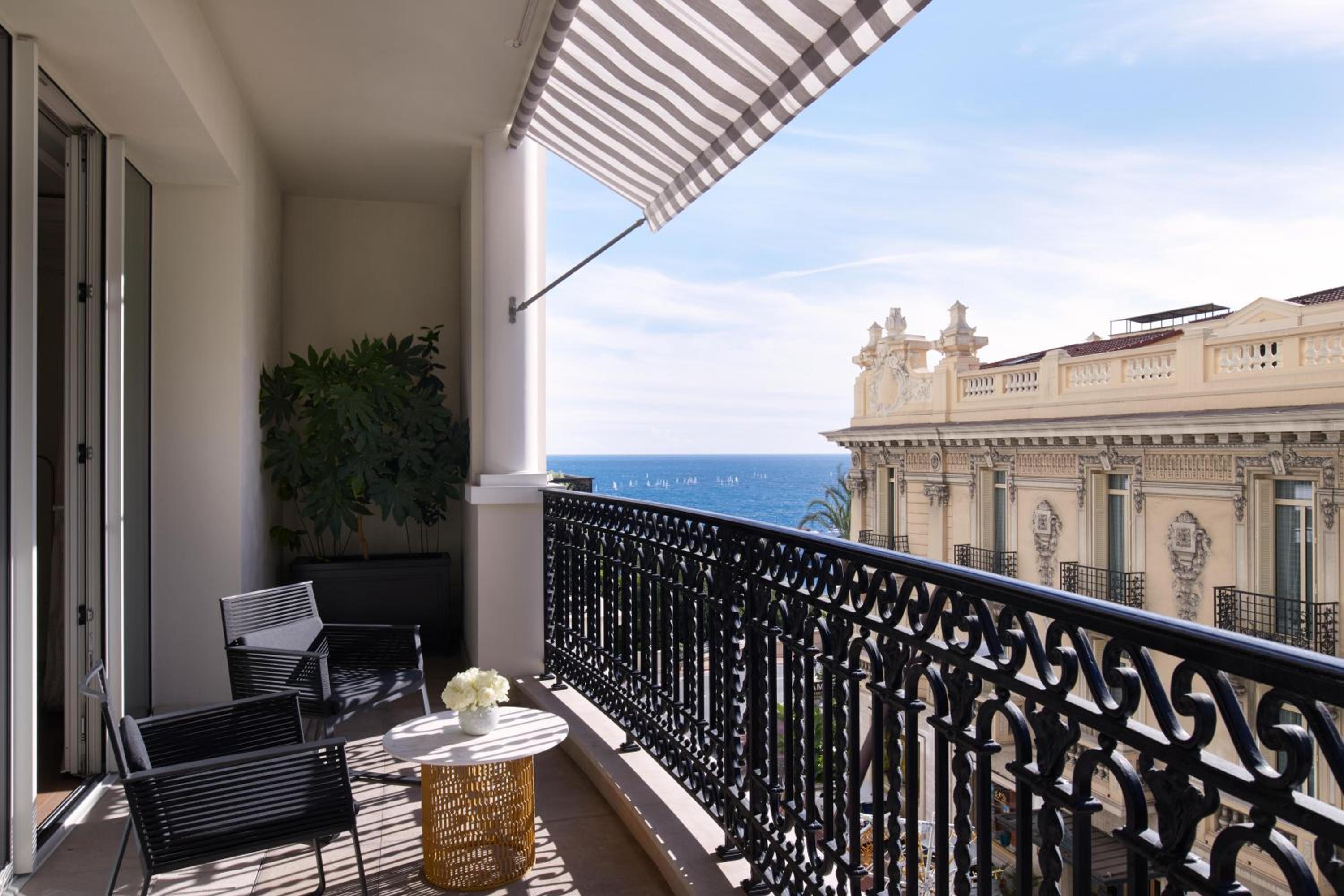 Suite with City or Patio view