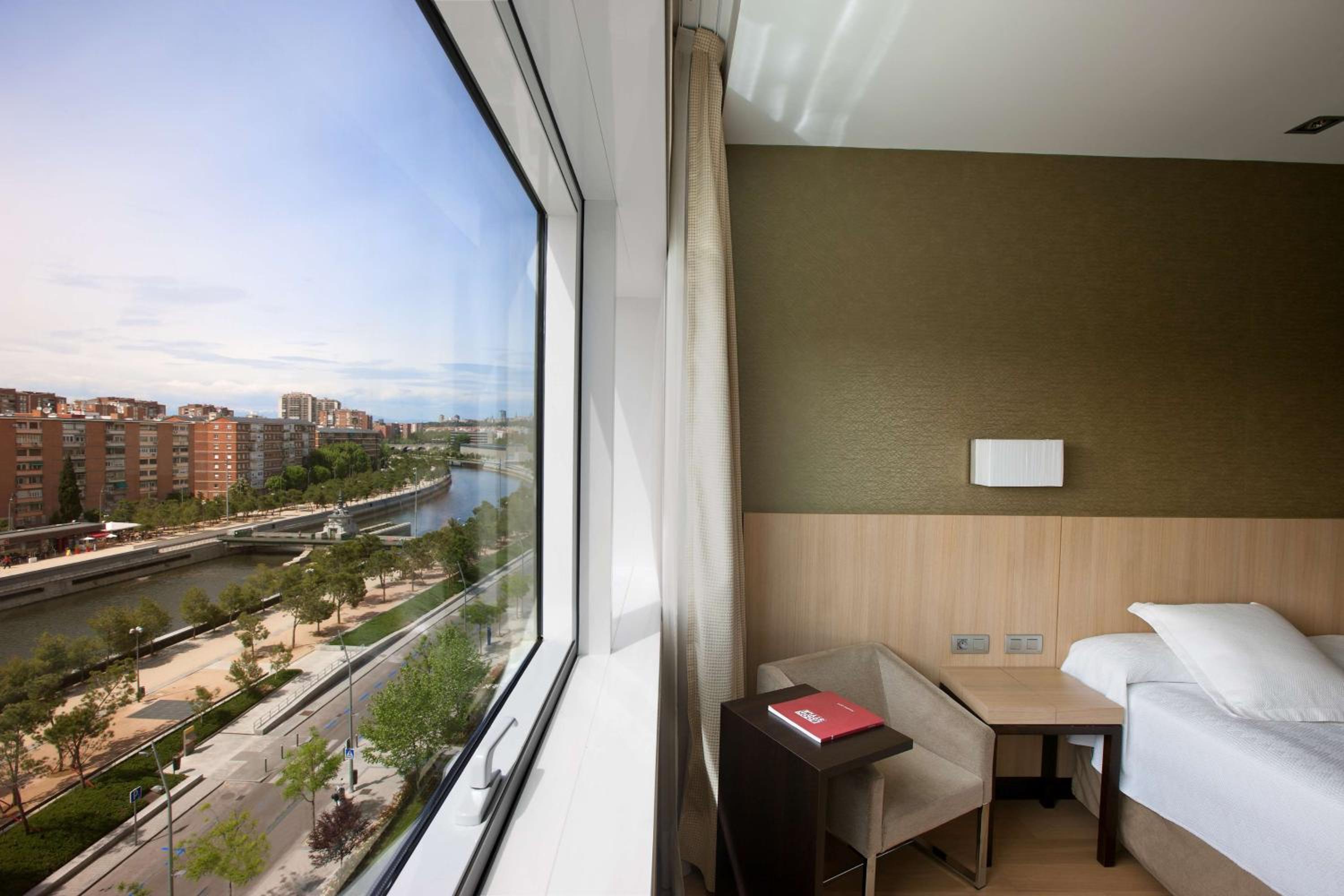 Standard Double Or Twin Room With River View Free Parking