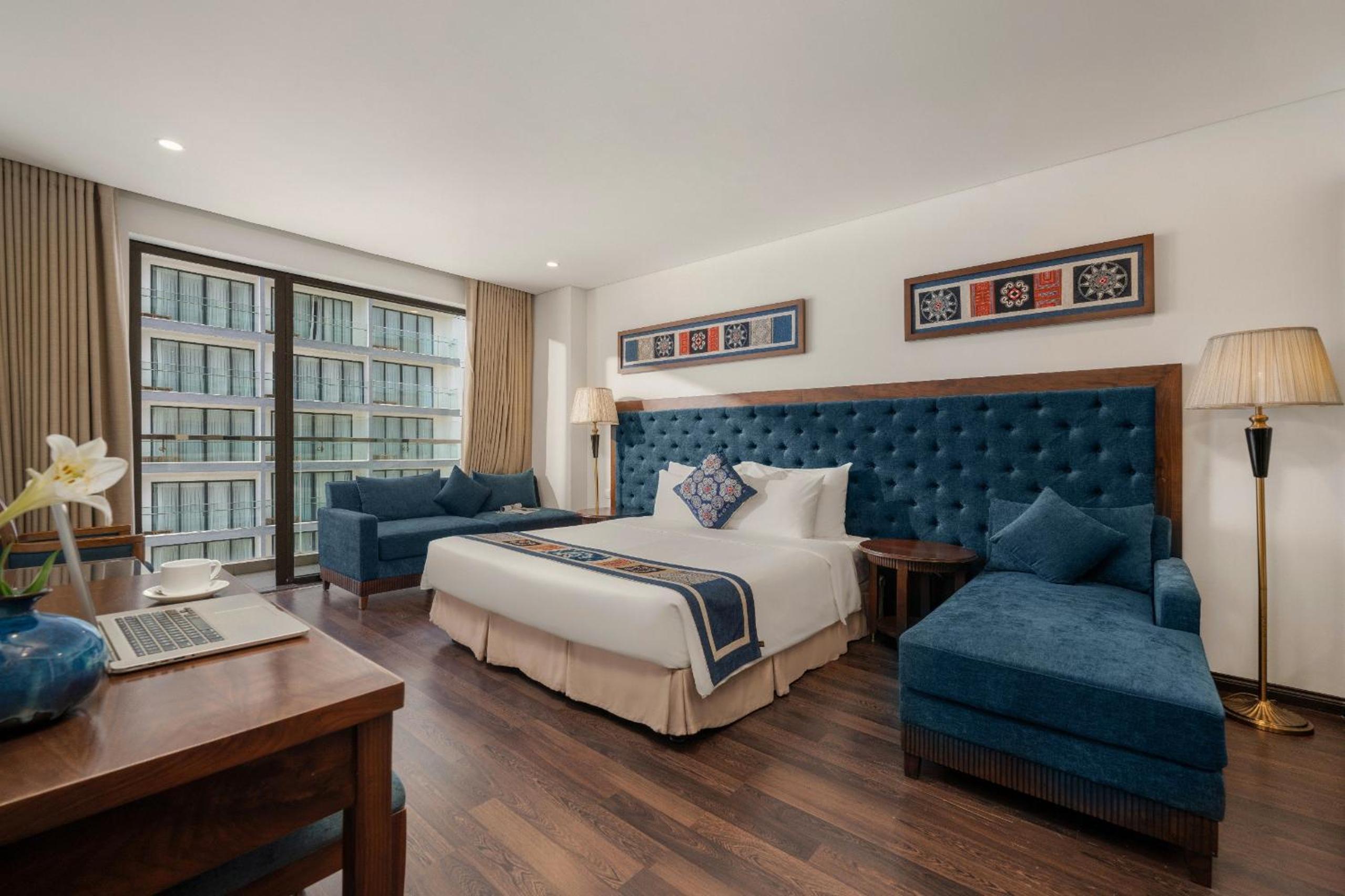 Studio Sea Side with Afternoon Tea