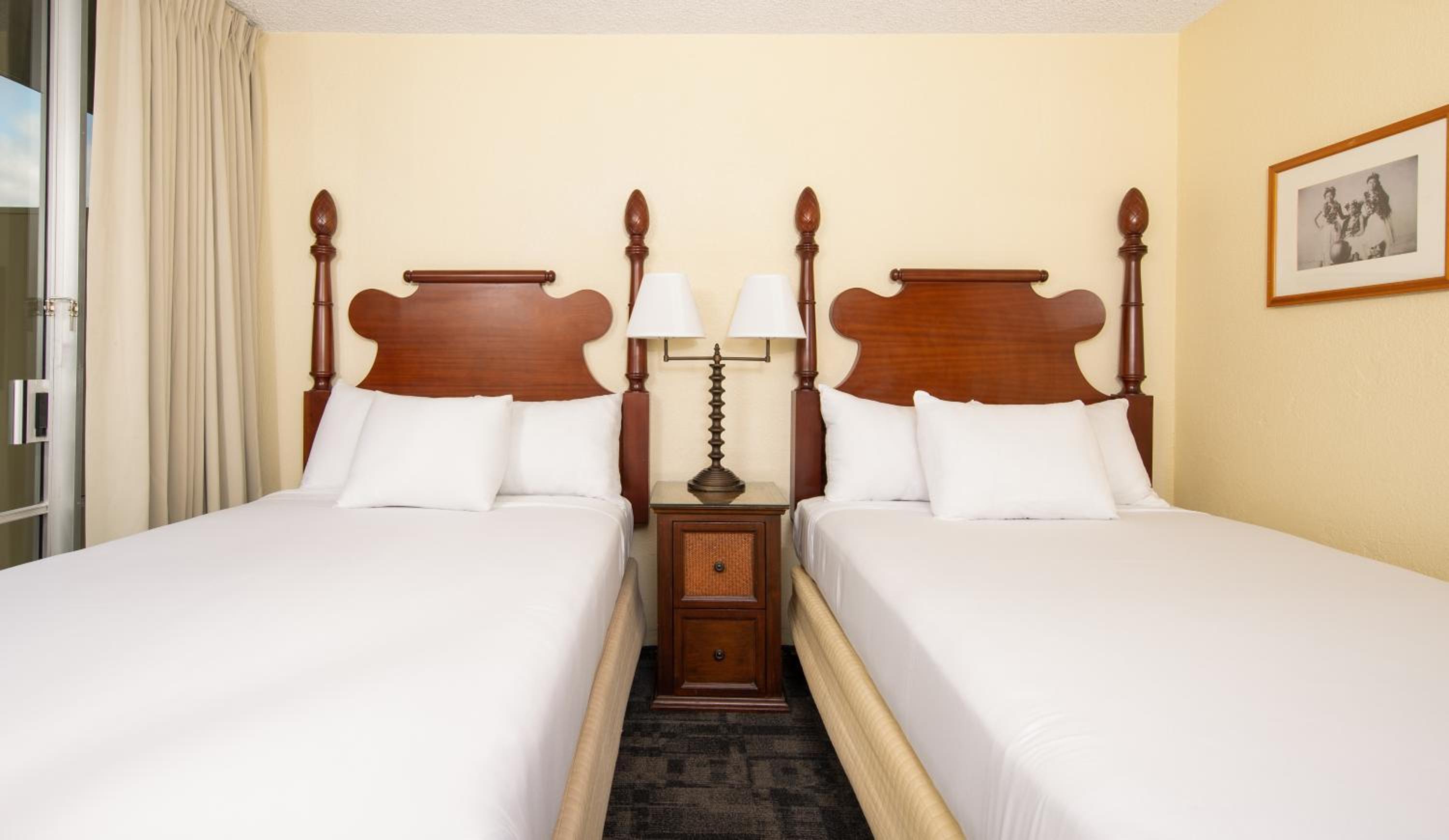 City View Two Doubles with Kitchen