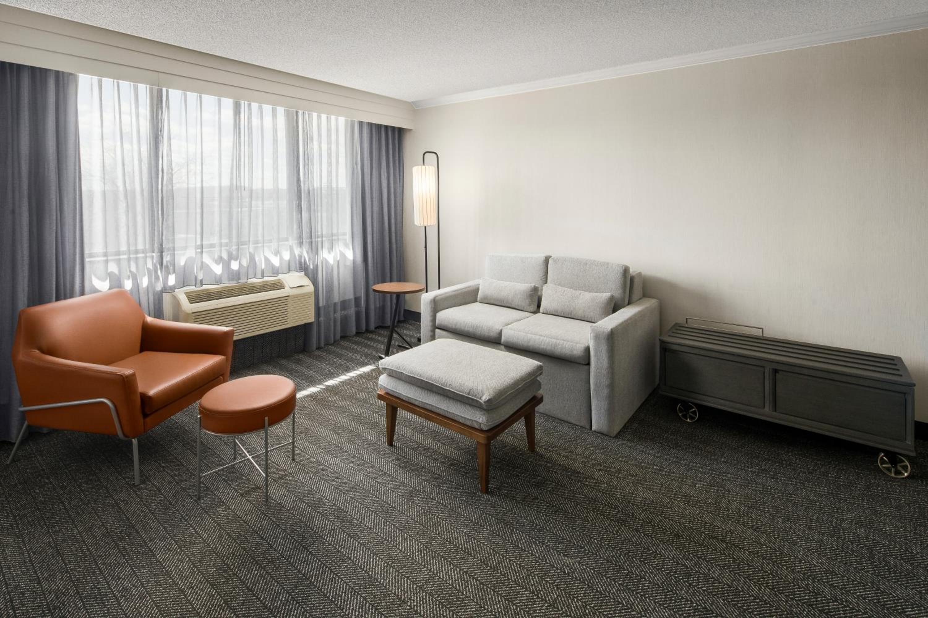 King Studio with Sofa Bed