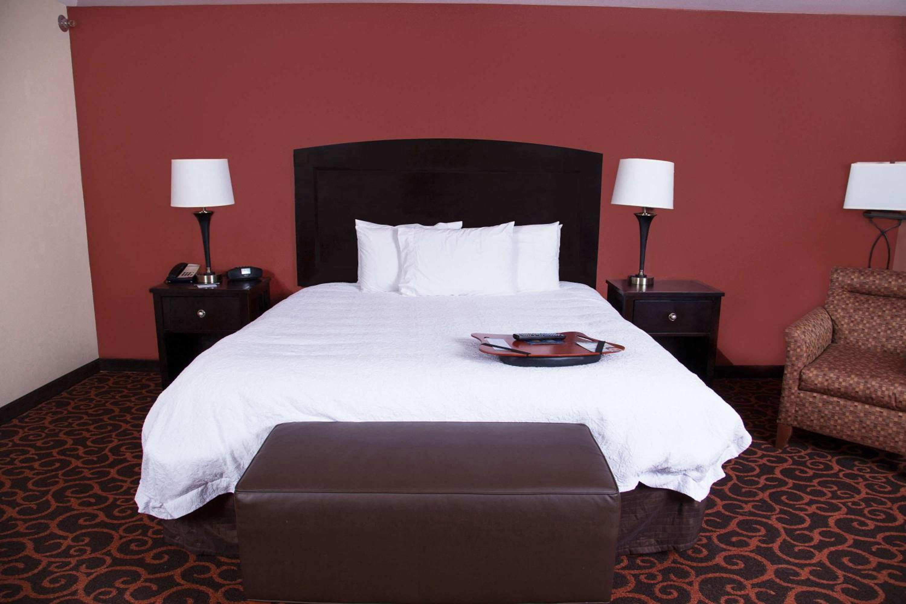 King Studio Suite with Sofa Bed - Hearing Access/Non-Smoking