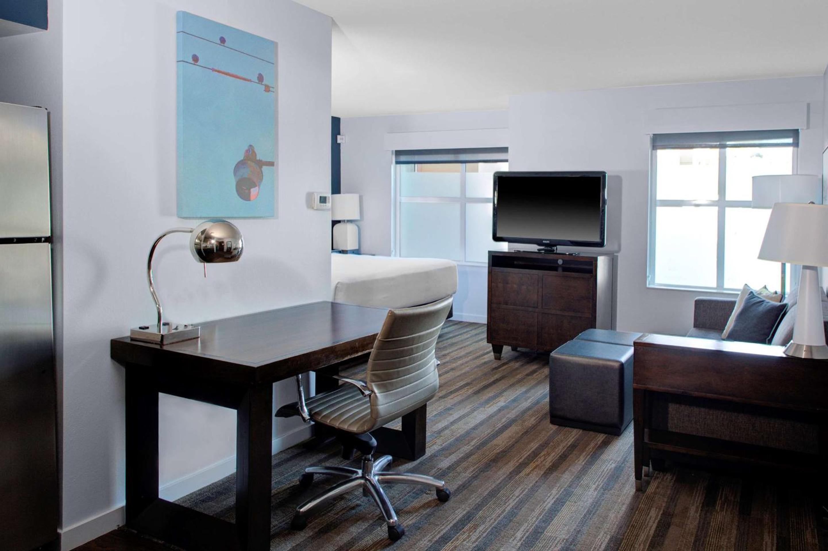 King Studio with Sofa Bed