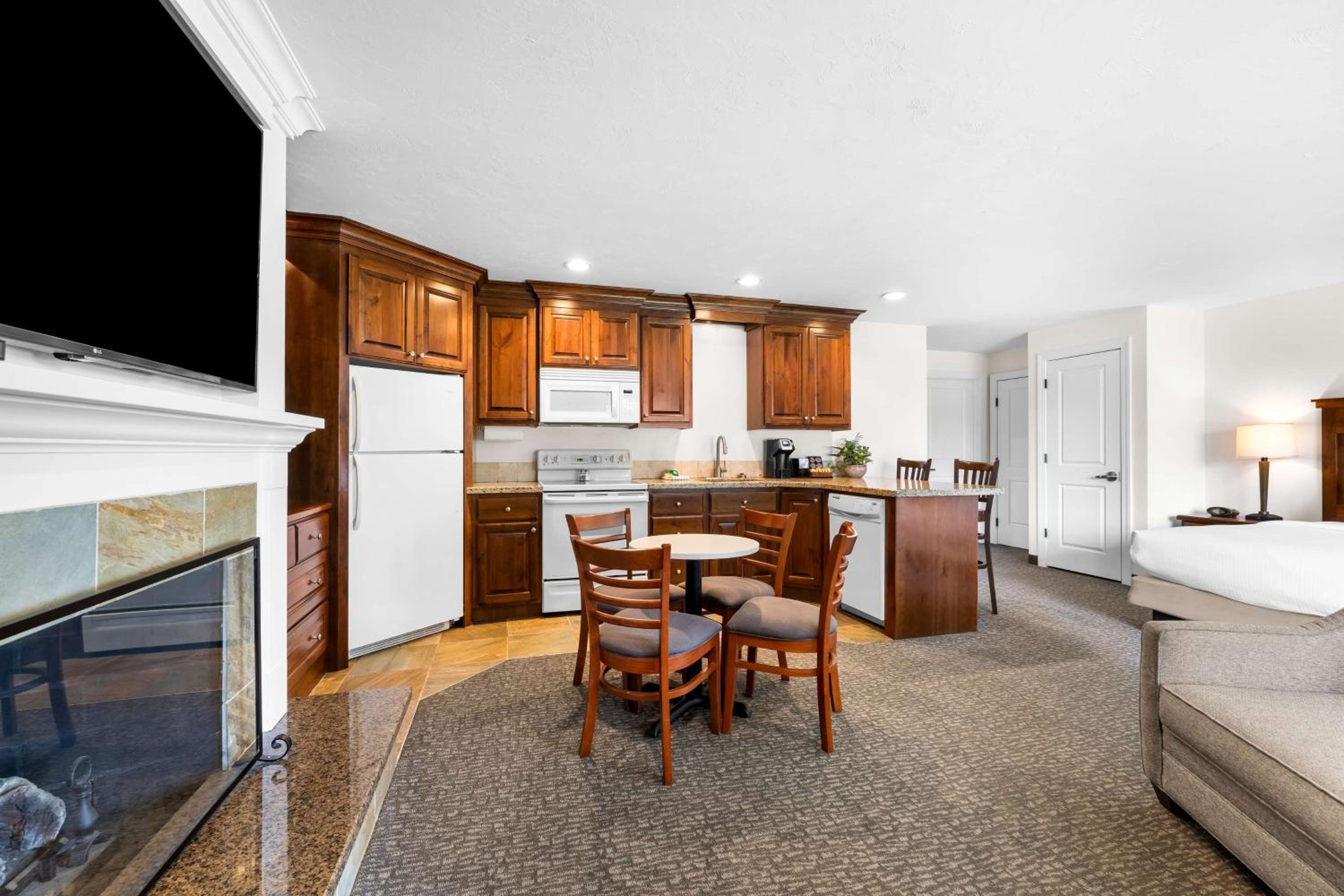 Two-Bedroom King Suite with Sofa Bed and River View - Non-Smoking