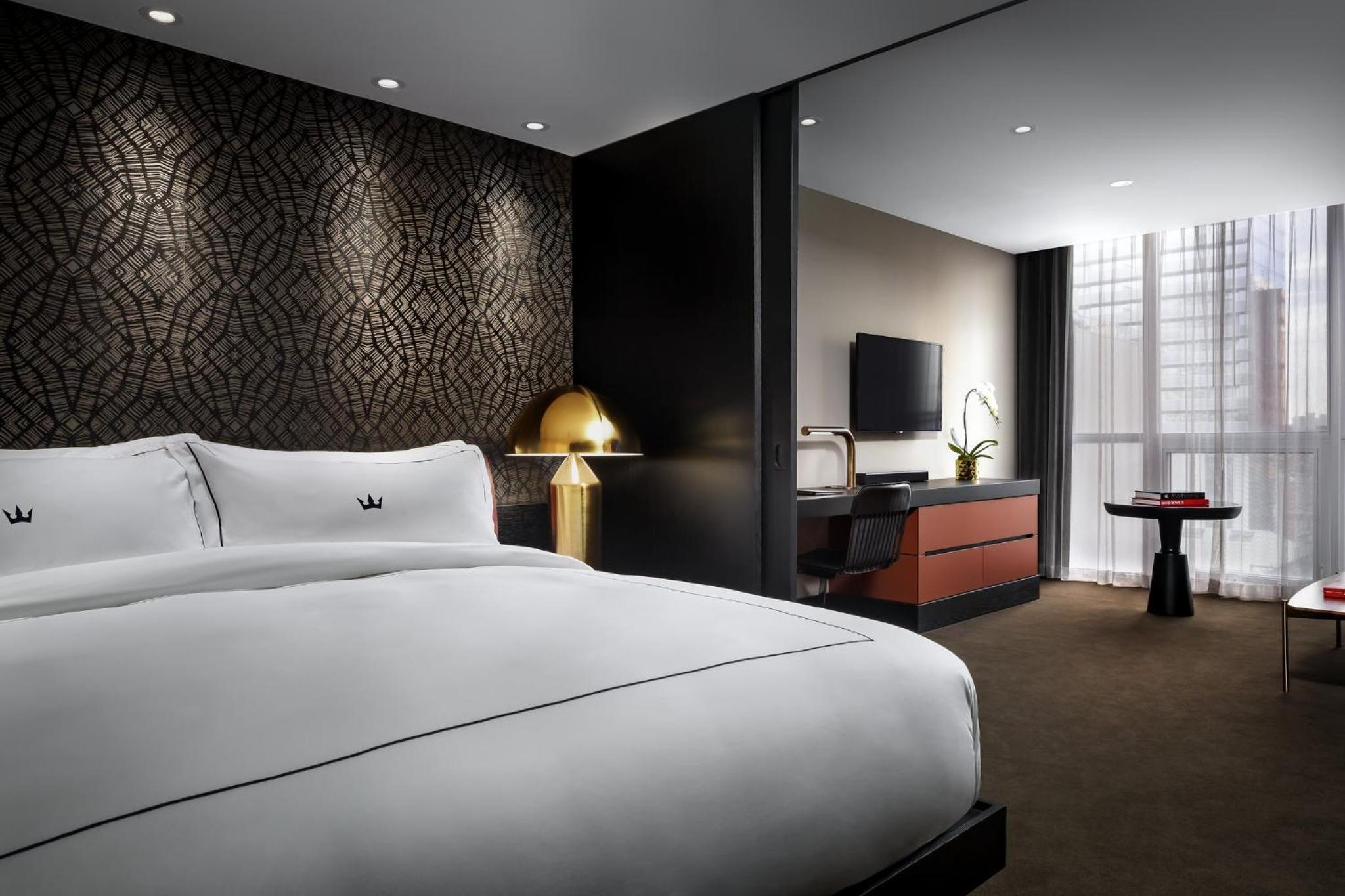 Deluxe One Bedroom Suite  (The Olivia)