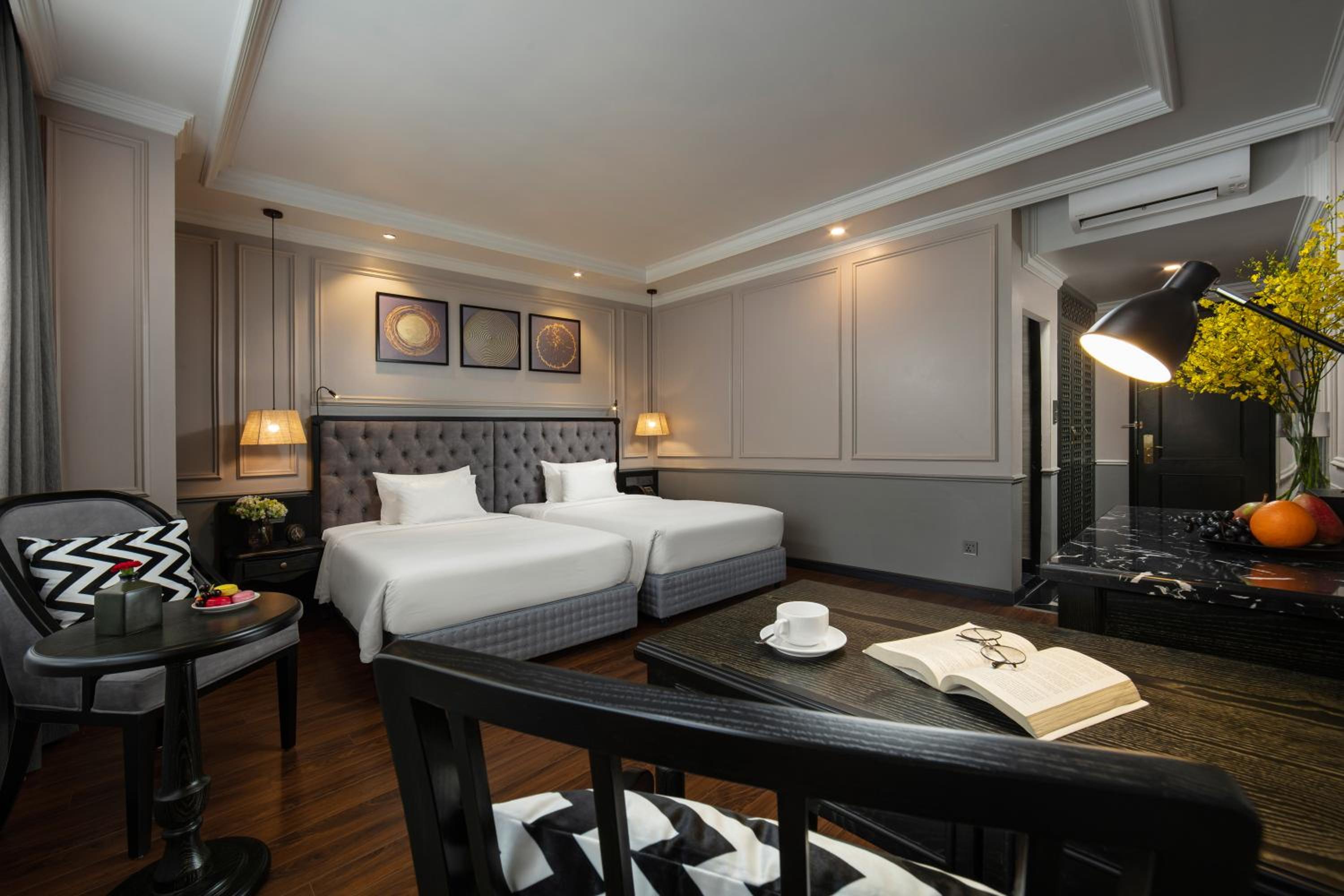 Junior Suite with City View