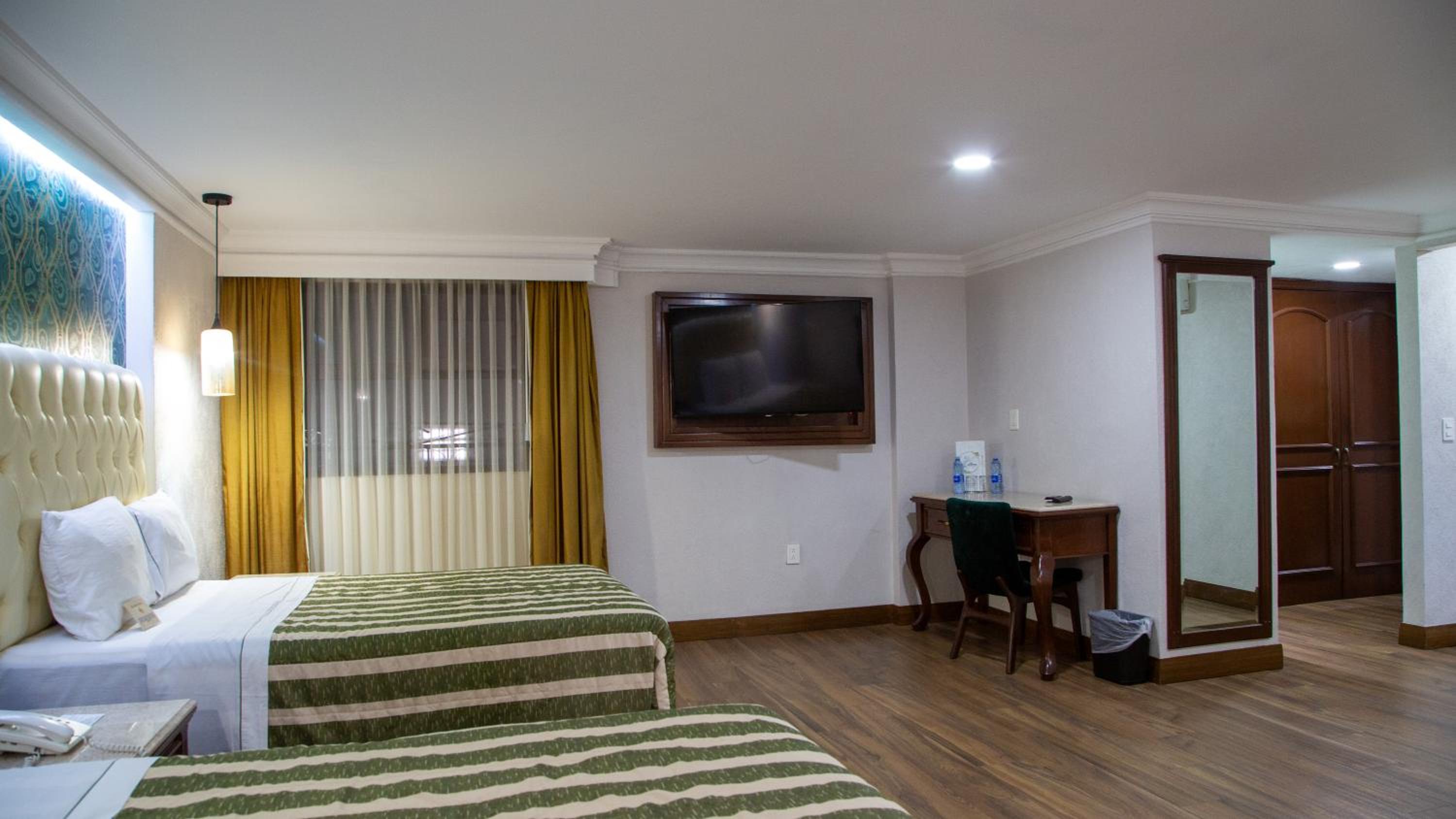 Standard Double Suite