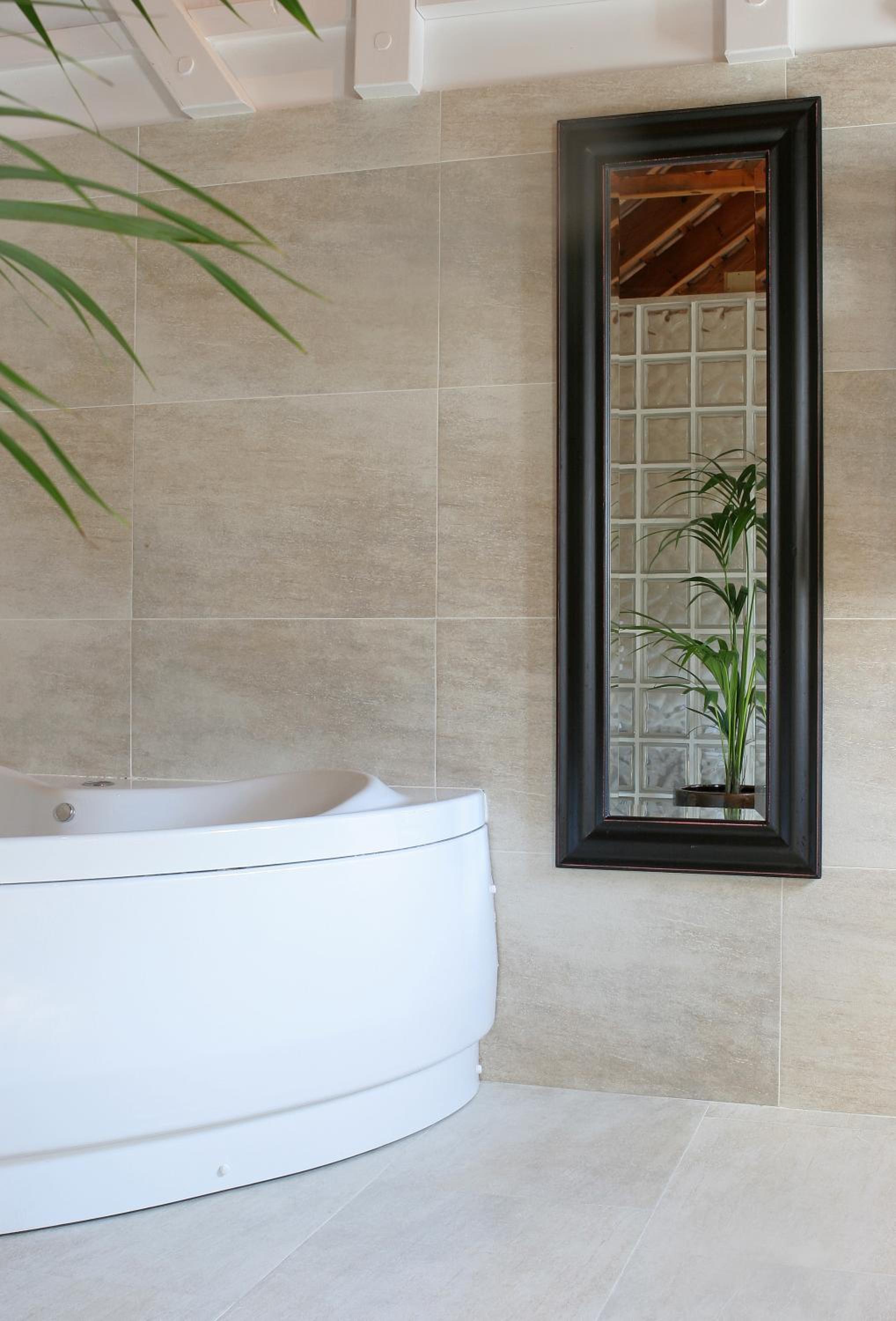 Suite with Spa Bath