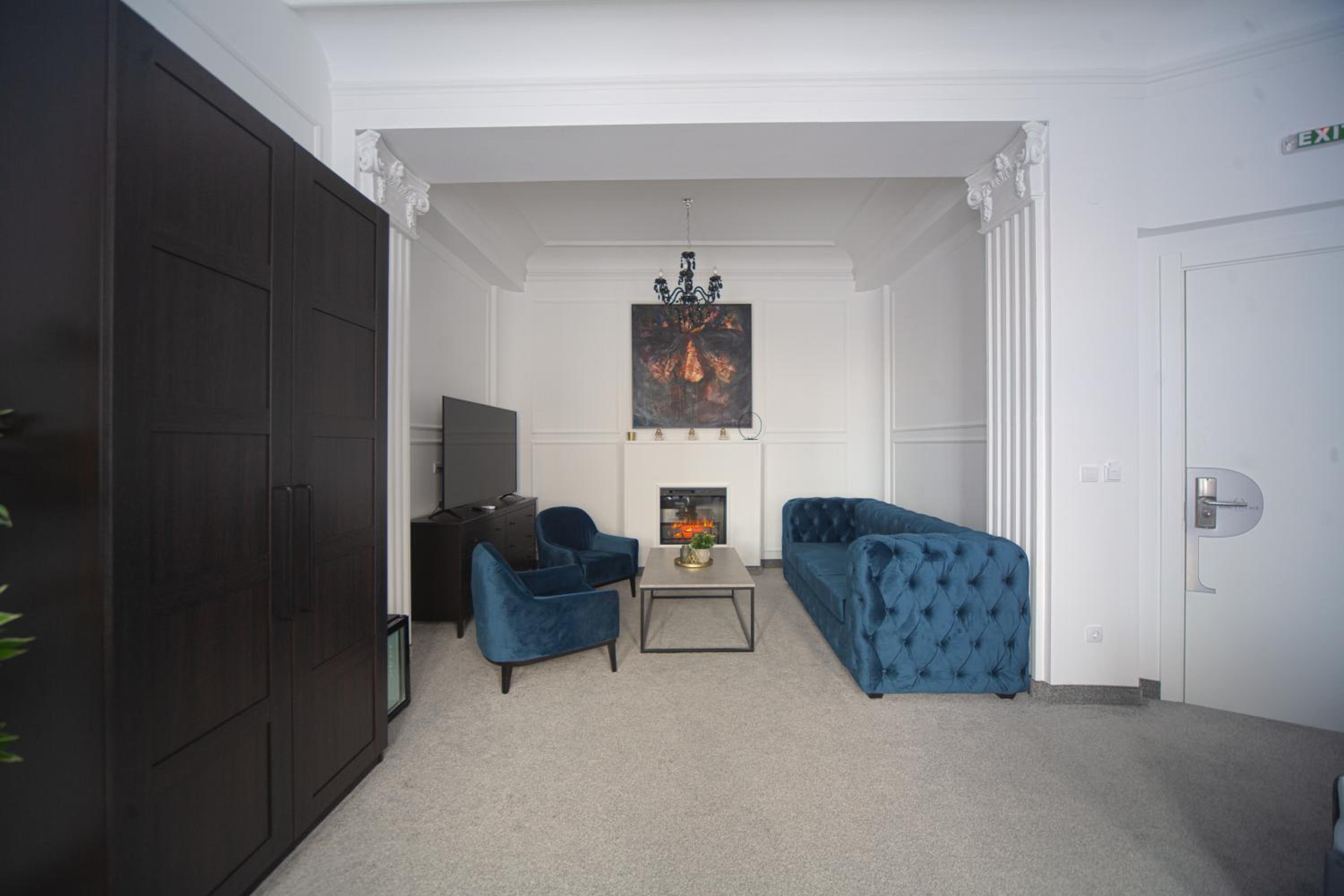 Deluxe Suite with City View