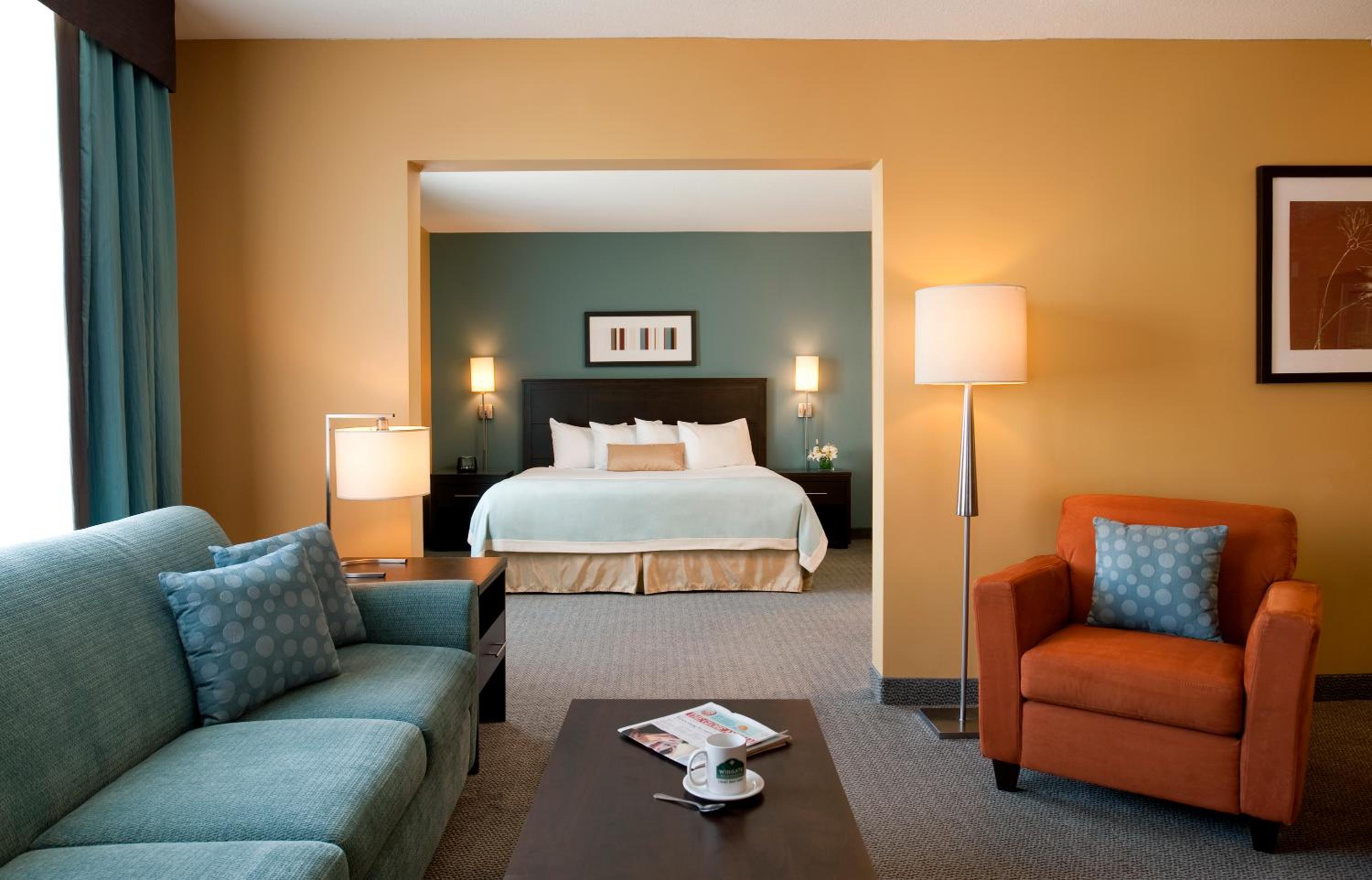 King Studio Suite with Sofa Bed - Non-Smoking