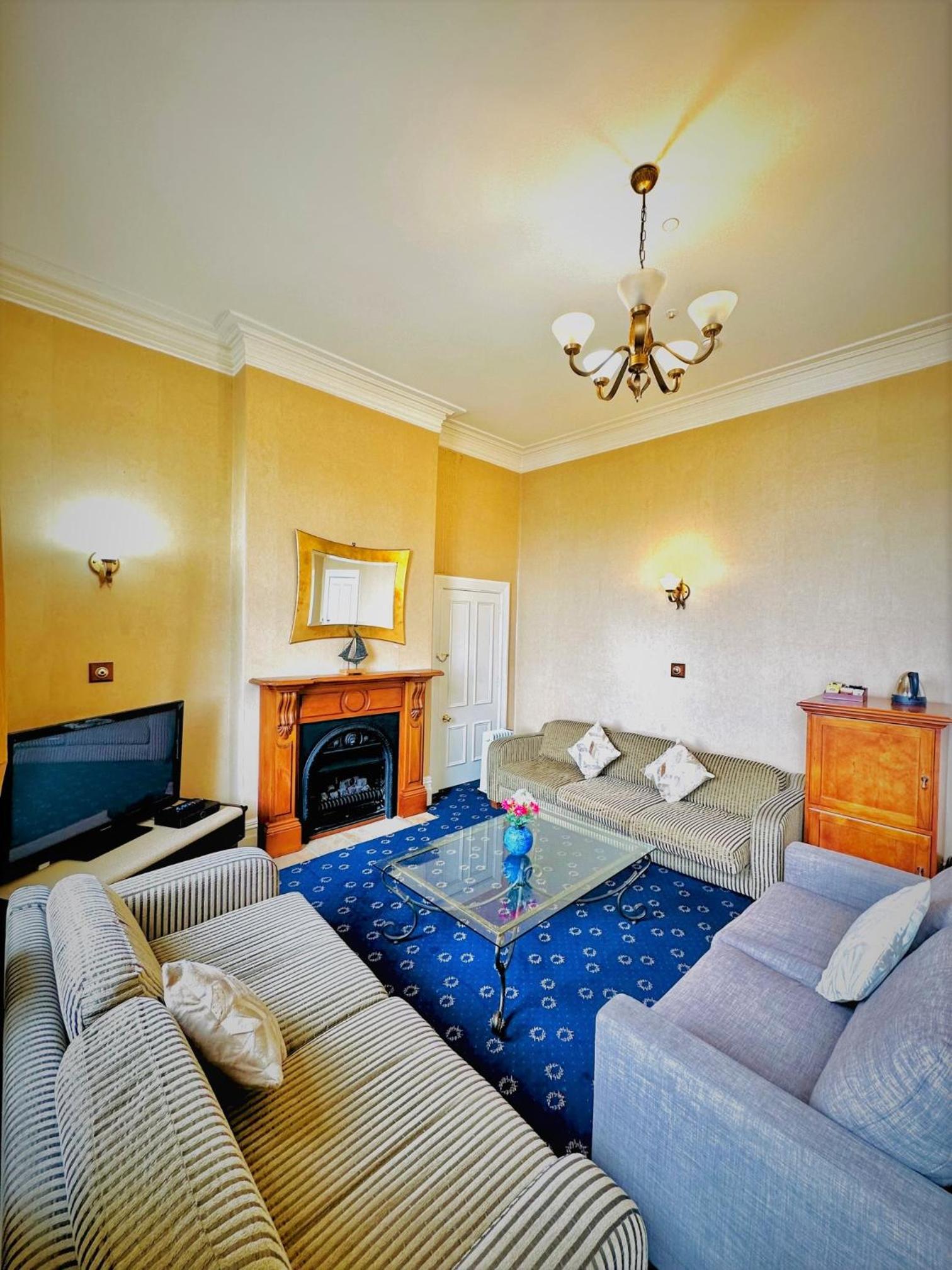 One-Bedroom Suite with Harbor View