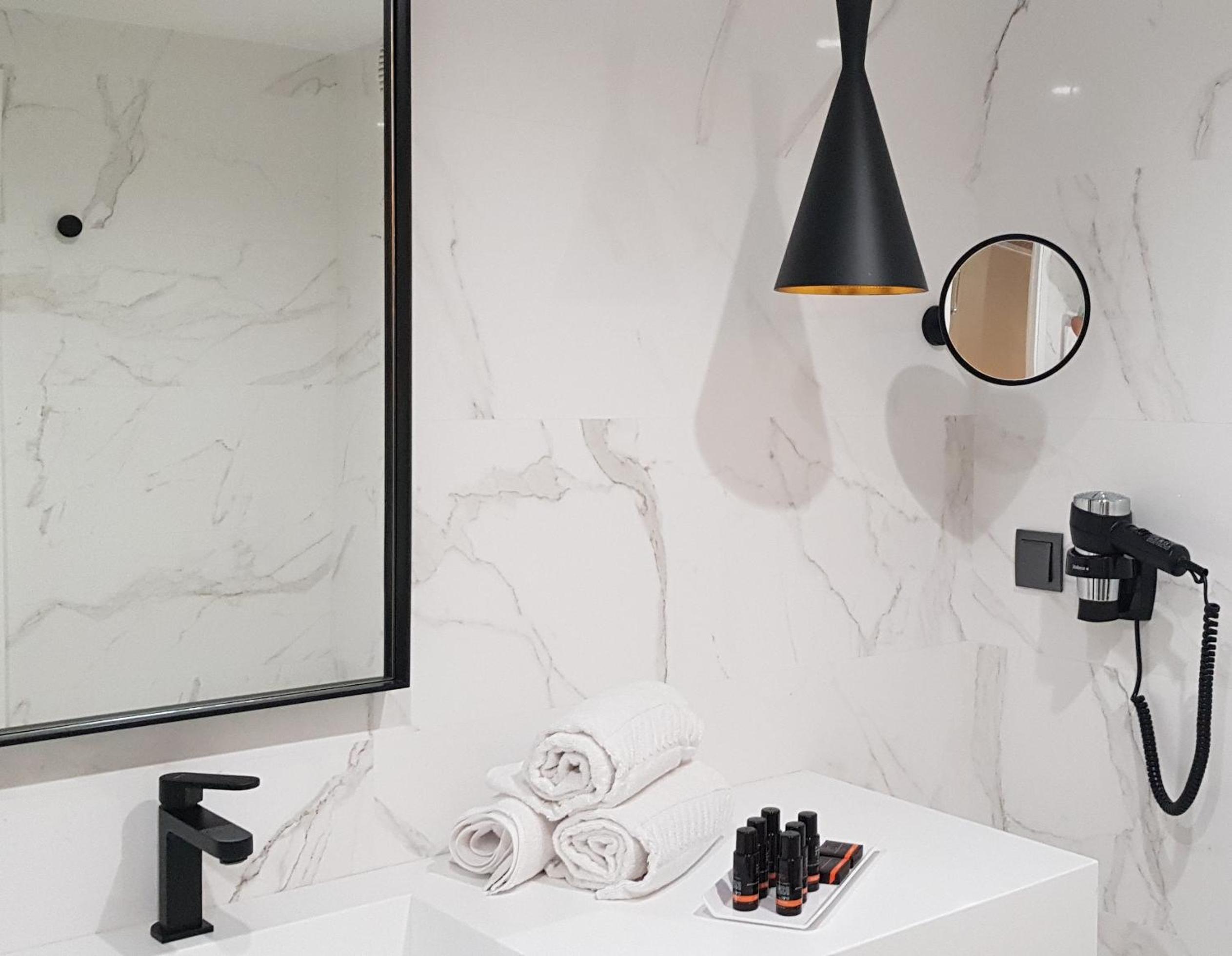 Suite Duplex with Bath 