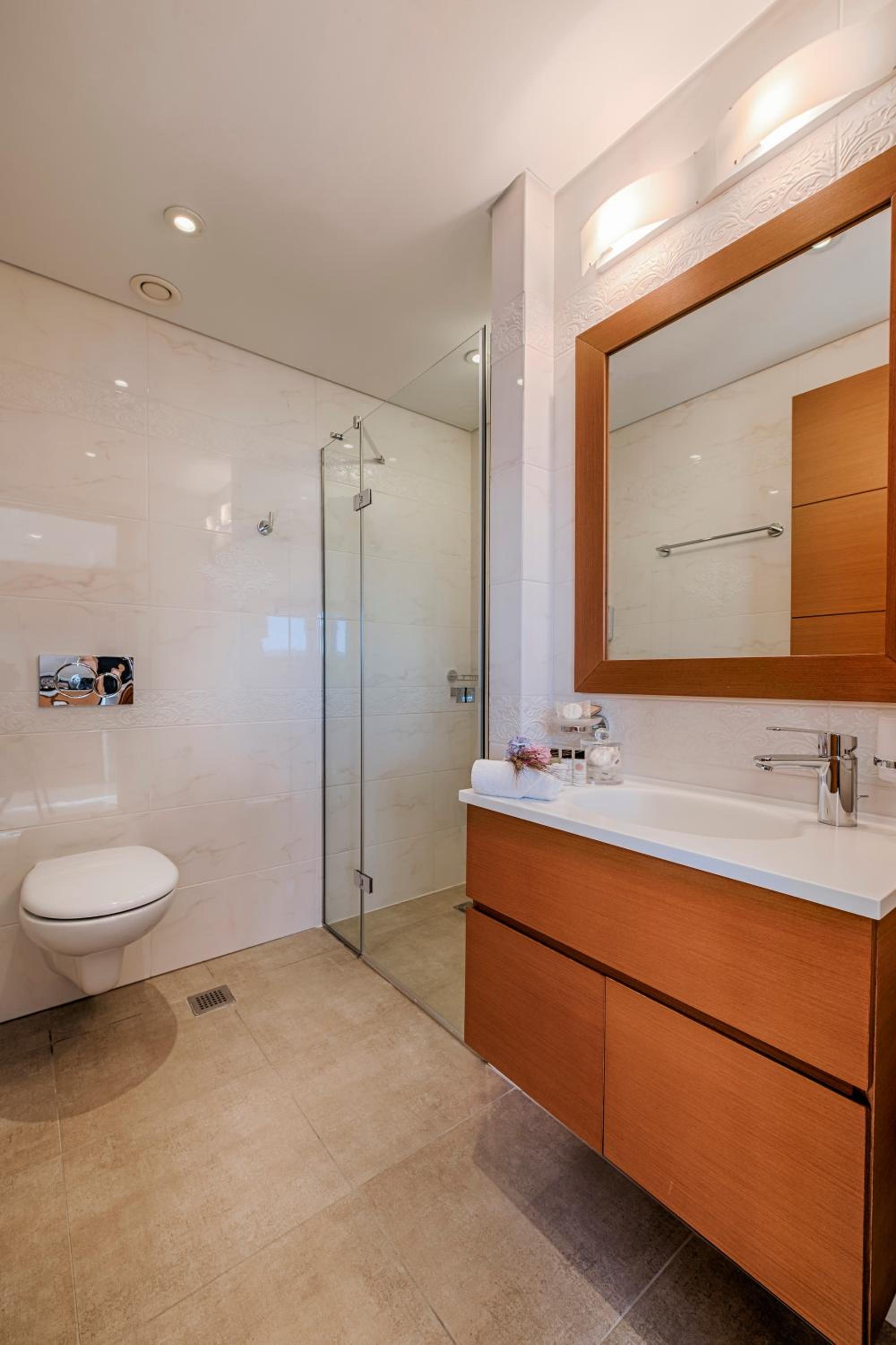 One-Bedroom Suite - Premium View