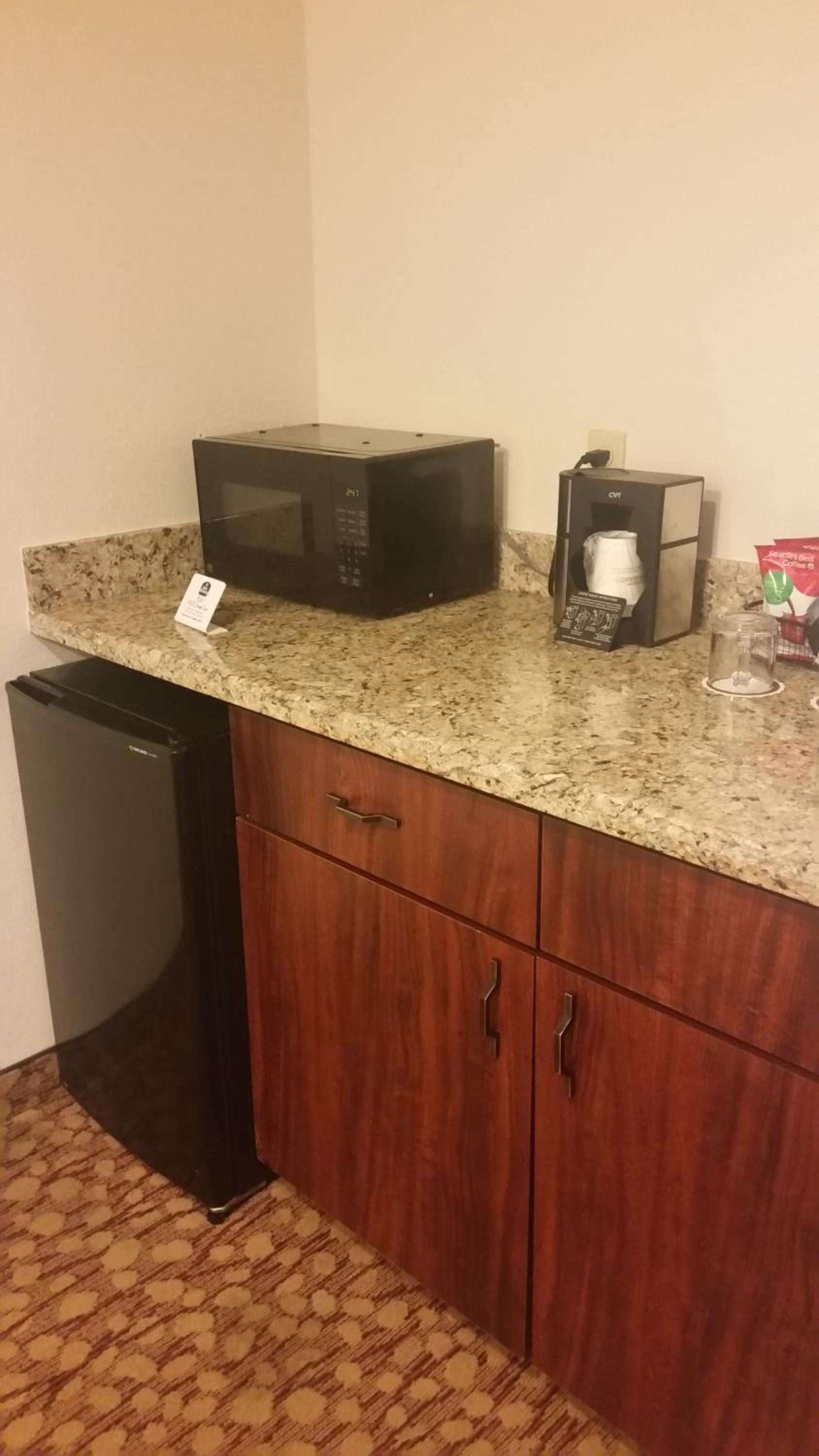 Queen Suite with Two Queen Beds - Non-Smoking