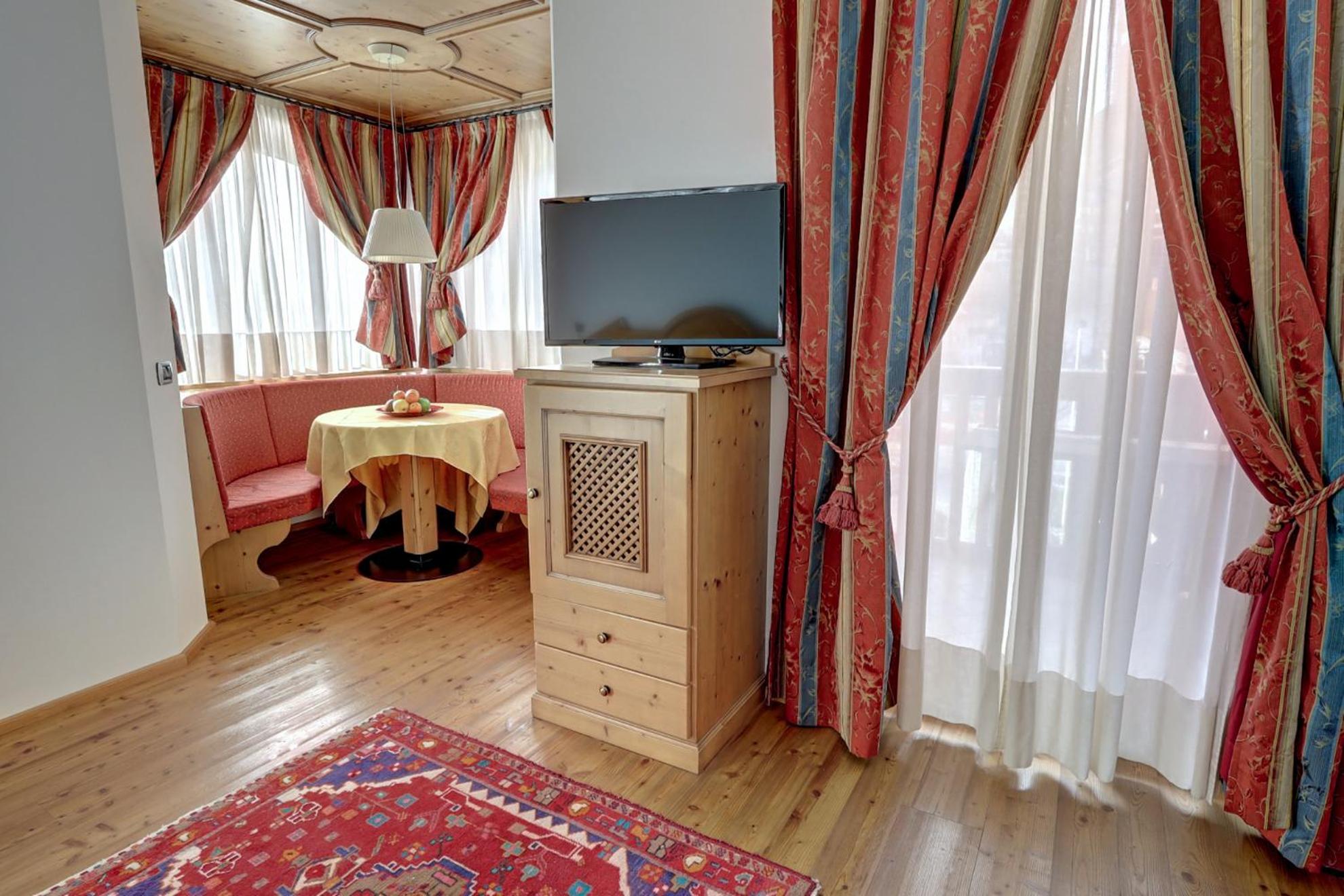 Superior Junior Suite