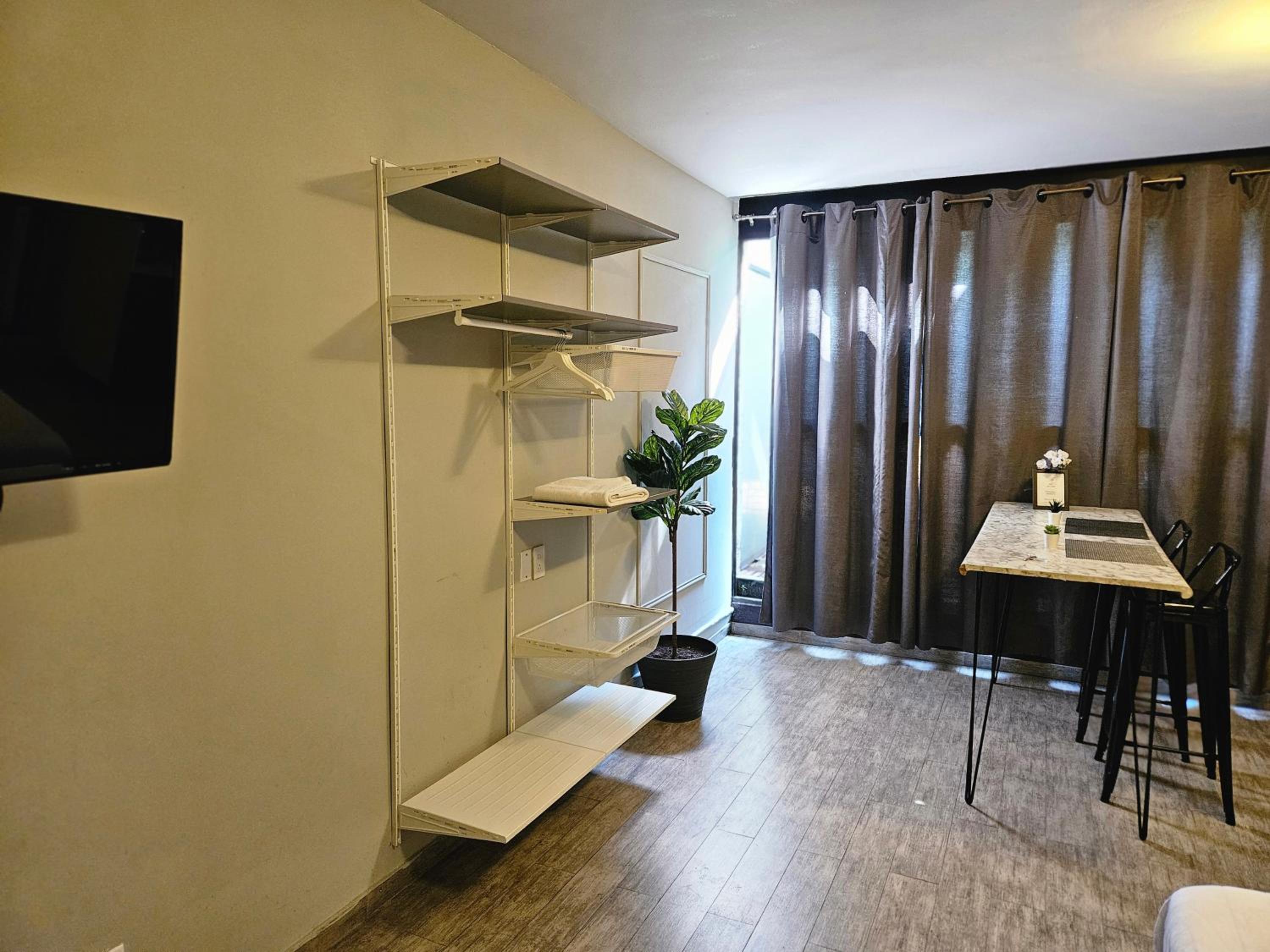Superior King Suite