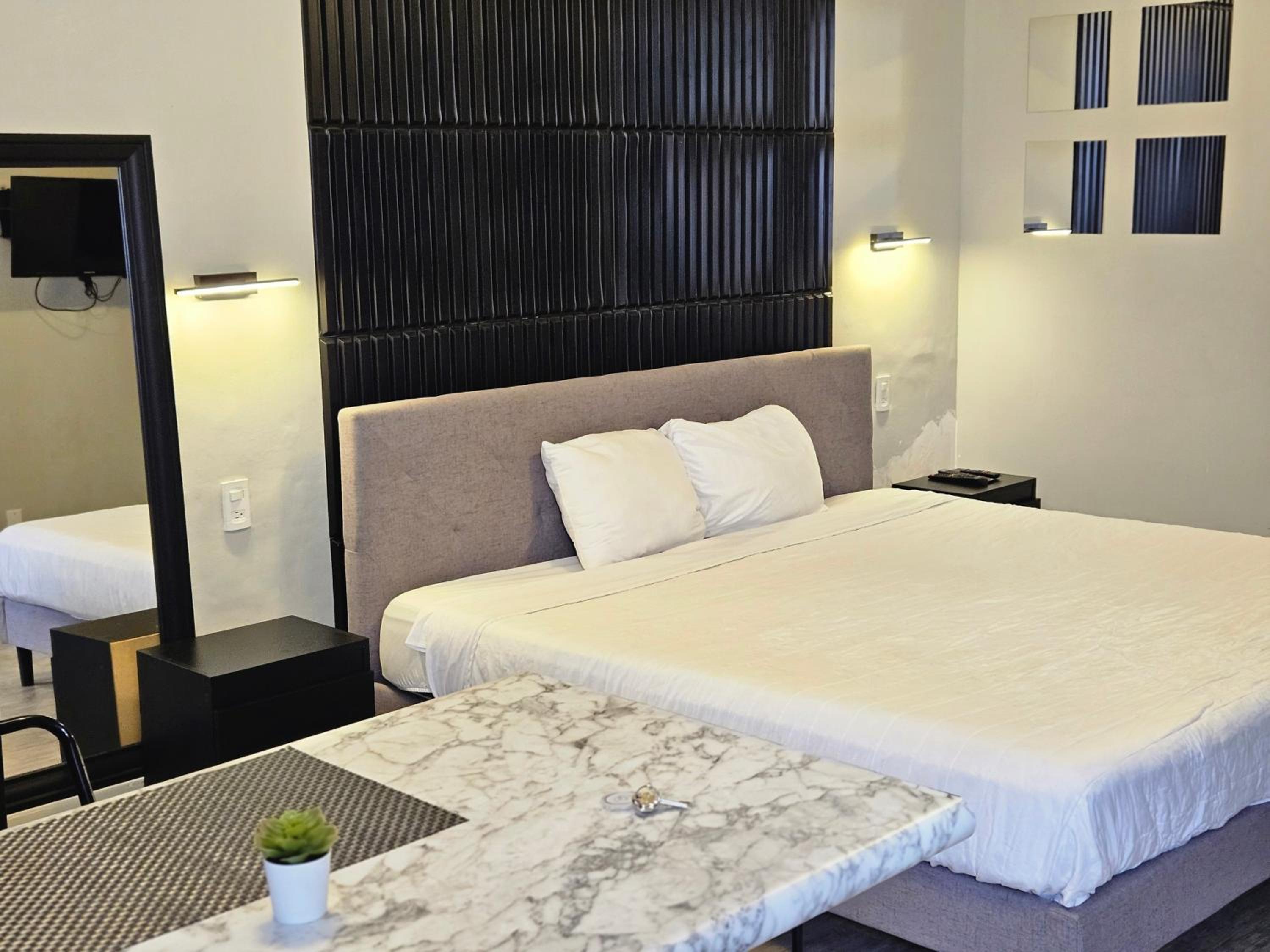 Superior King Suite