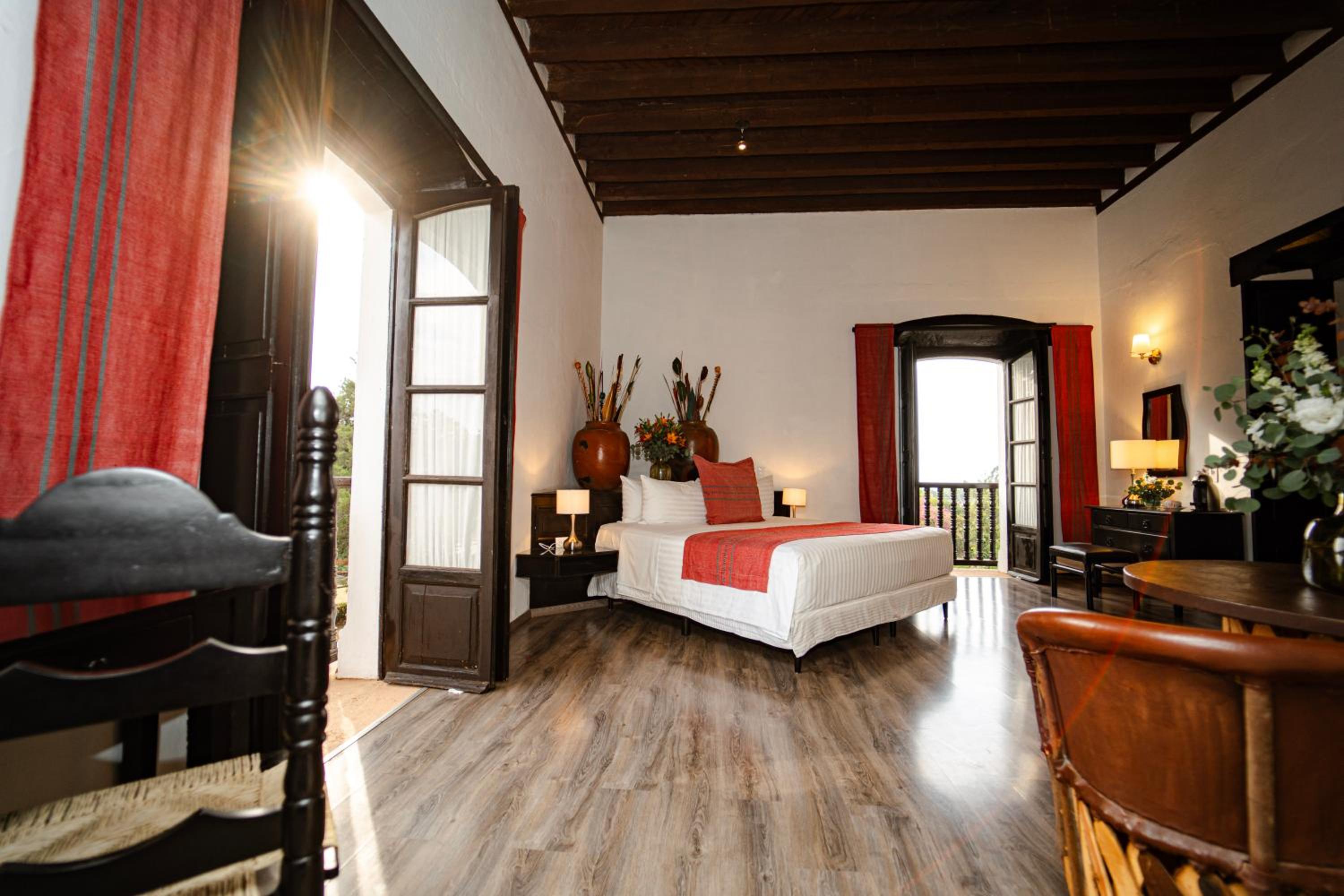Junior King Suite