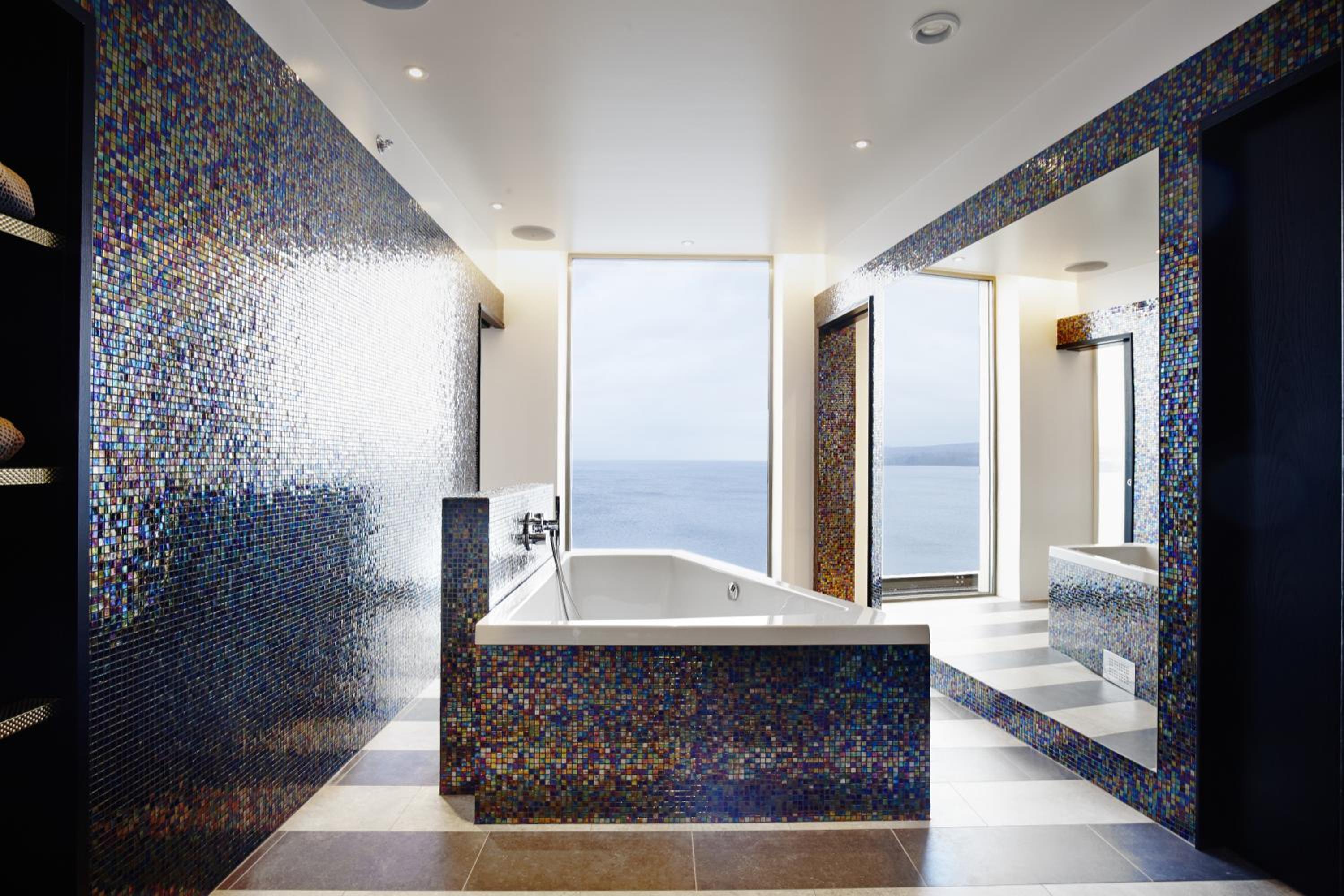 Grand Suite with Lake View