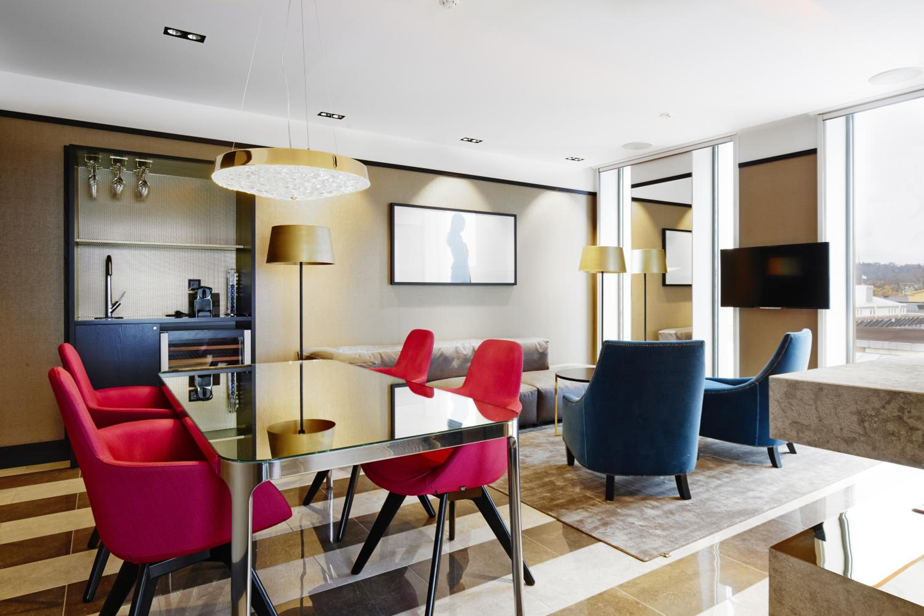 Grand Suite with Lake View